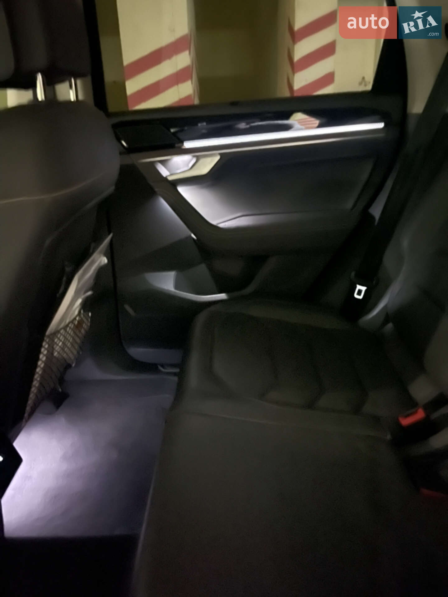 Volkswagen Touareg 2018 VIN WVGZZZCRZKD003188 фото оголошення 54 з 58
