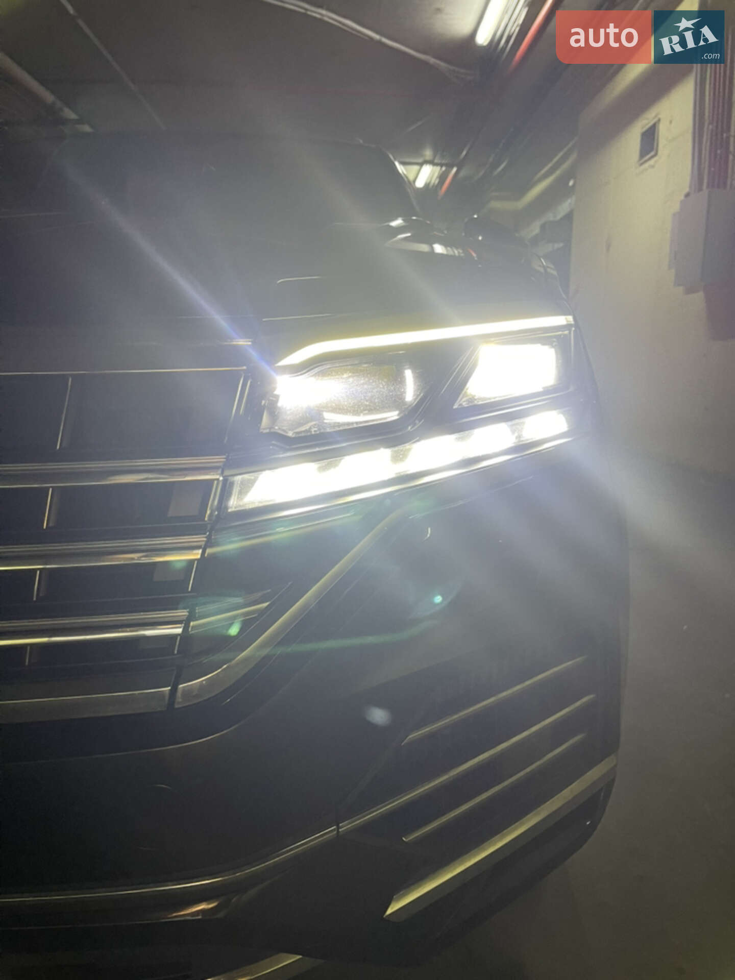 Volkswagen Touareg 2018 VIN WVGZZZCRZKD003188 фото оголошення 55 з 58