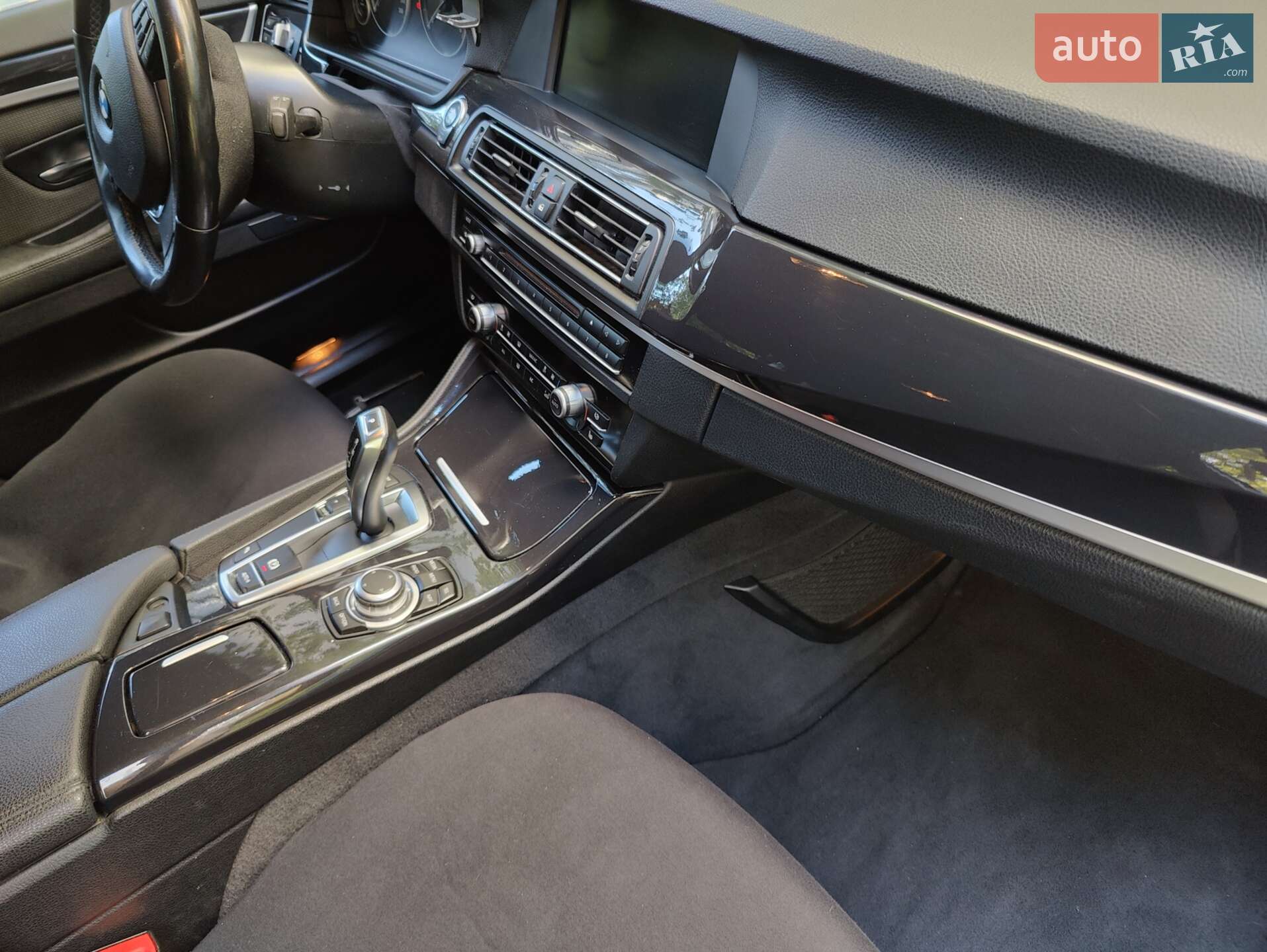 BMW 5 Series 2013 VIN WBAMX11080DY16042 фото оголошення 3 з 21