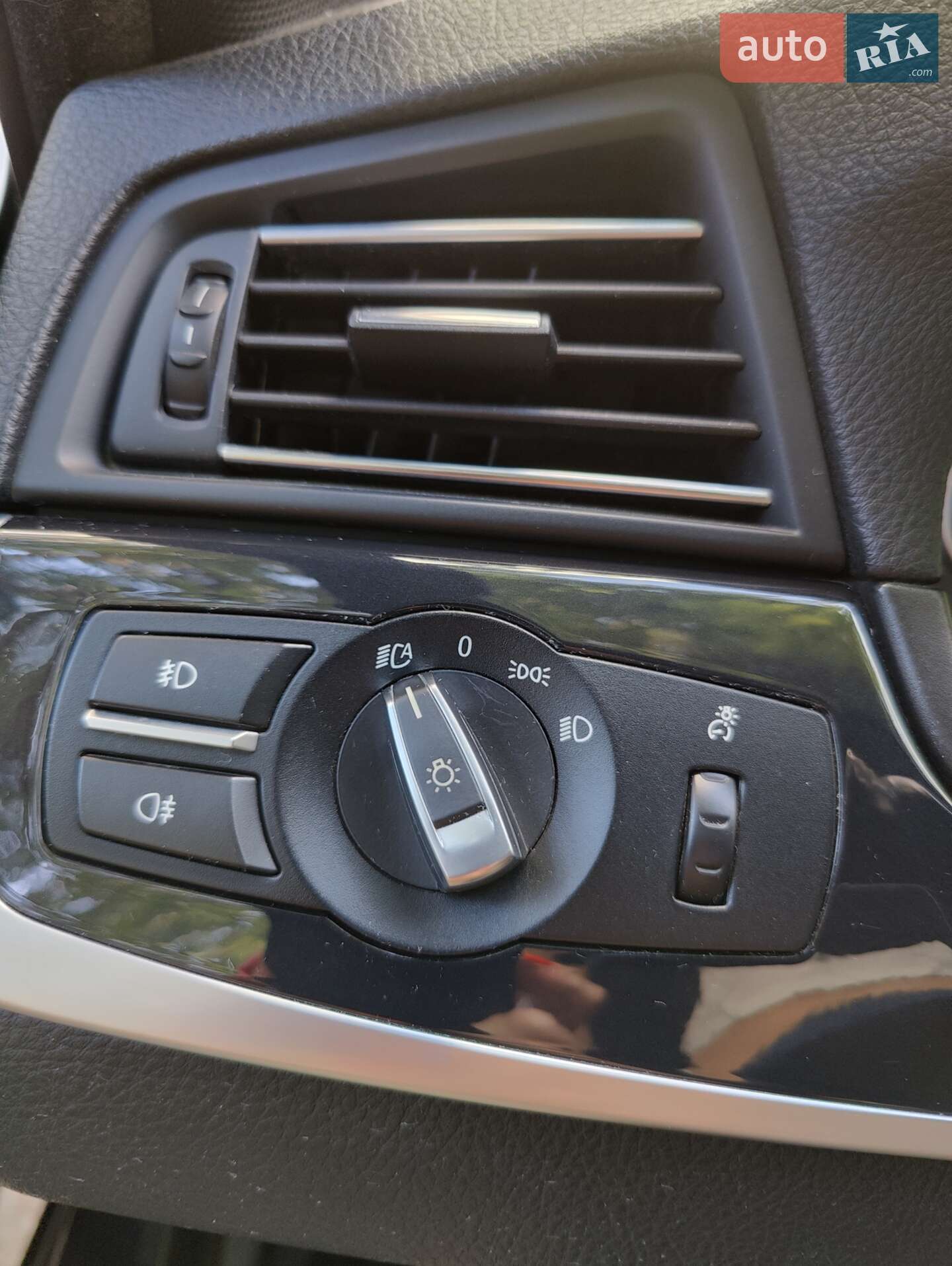 BMW 5 Series 2013 VIN WBAMX11080DY16042 фото оголошення 16 з 21