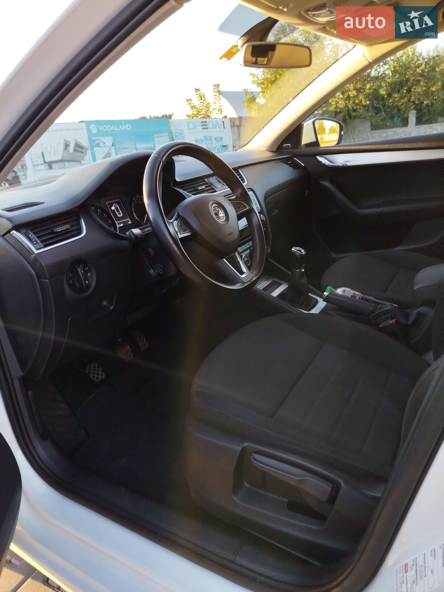 Skoda Octavia 2016 VIN TMBLJ7NE4H0081023 фото оголошення 6 з 19