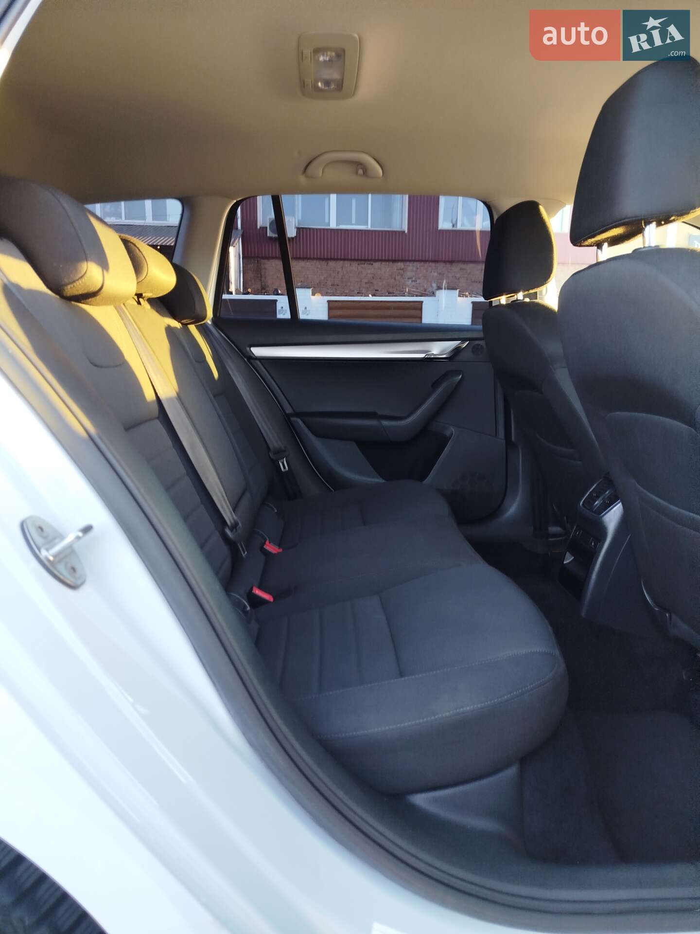 Skoda Octavia 2016 VIN TMBLJ7NE4H0081023 фото оголошення 7 з 19