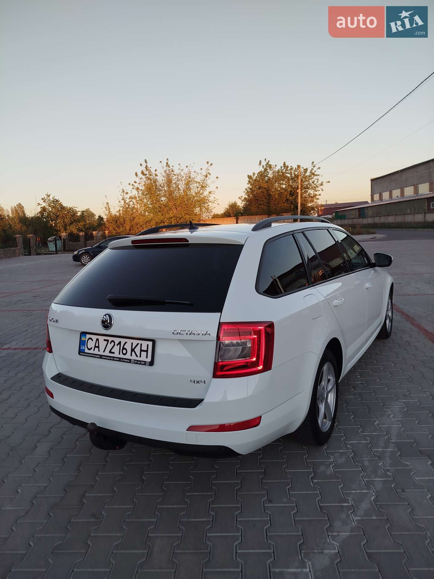 Skoda Octavia 2016 VIN TMBLJ7NE4H0081023 фото оголошення 11 з 19