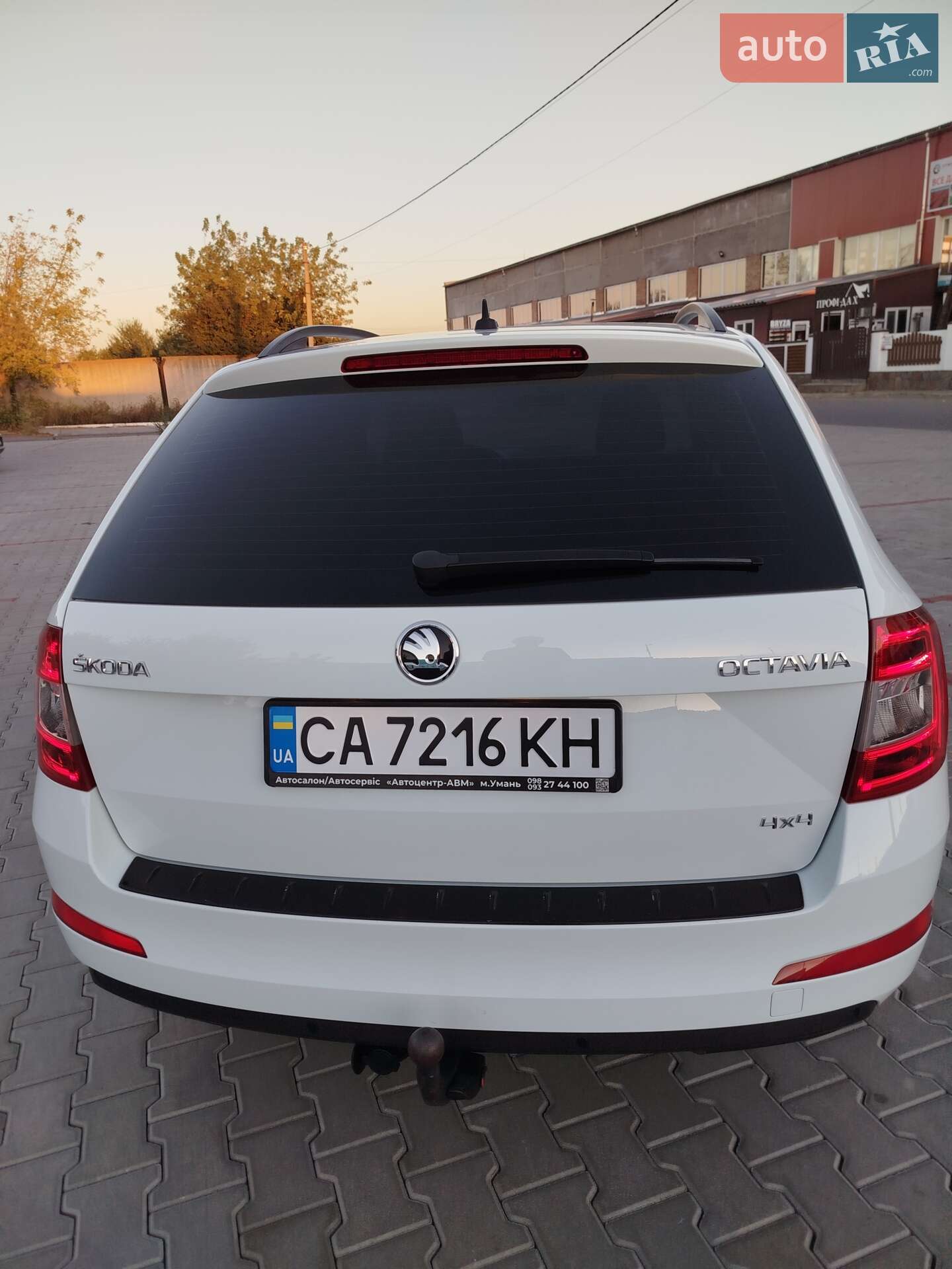Skoda Octavia 2016 VIN TMBLJ7NE4H0081023 фото оголошення 12 з 19