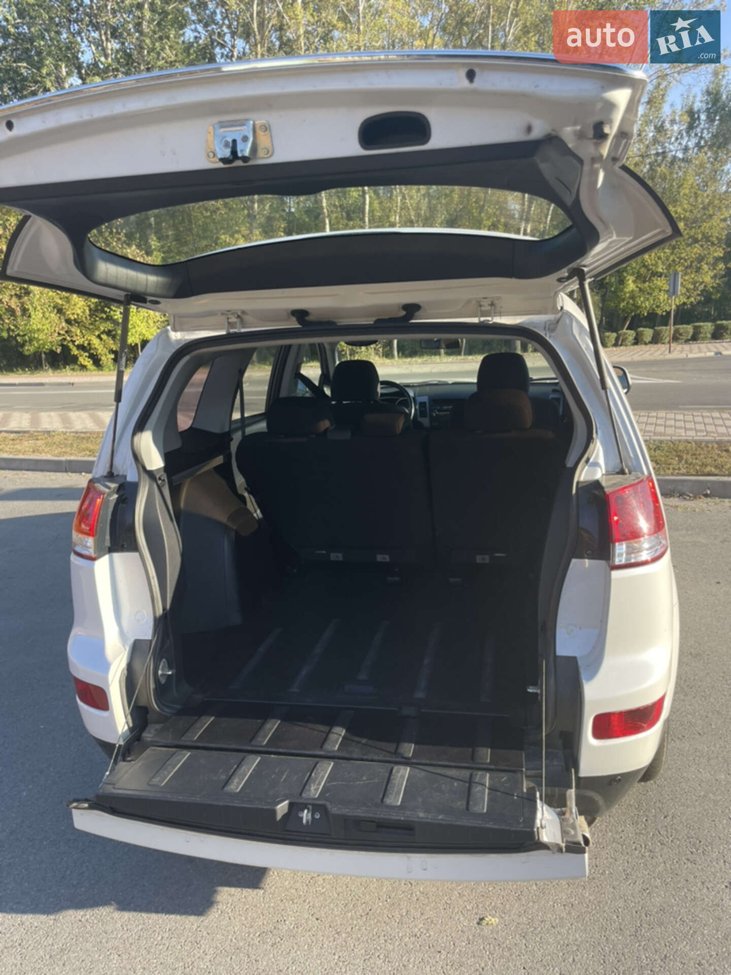 Citroen C-Crosser 2010 VIN VF7VU4HK8BU900886 фото оголошення 14 з 14