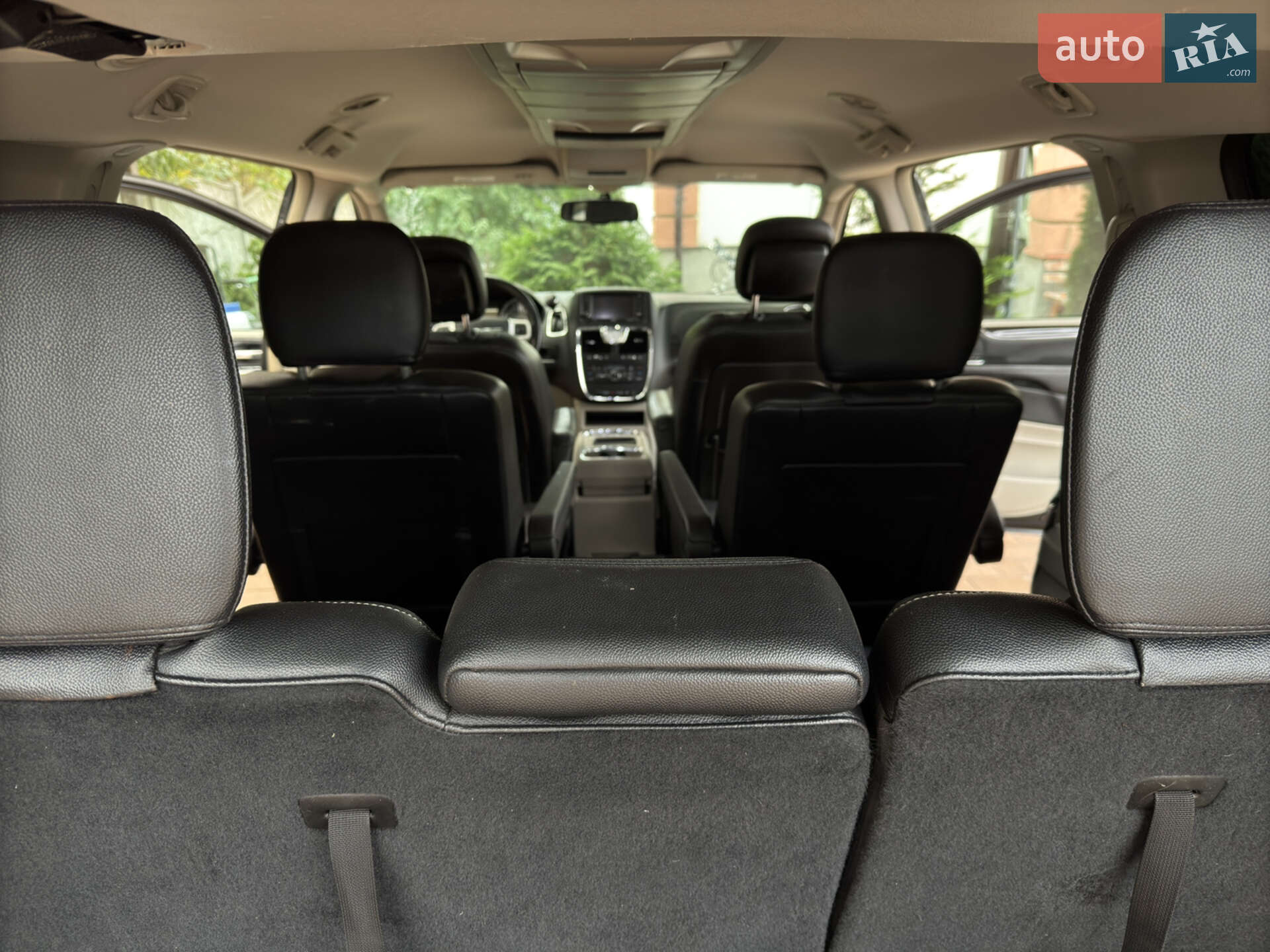 Chrysler Town & Country 2016 VIN 2C4RC1BG5GR297197 фото оголошення 9 з 27