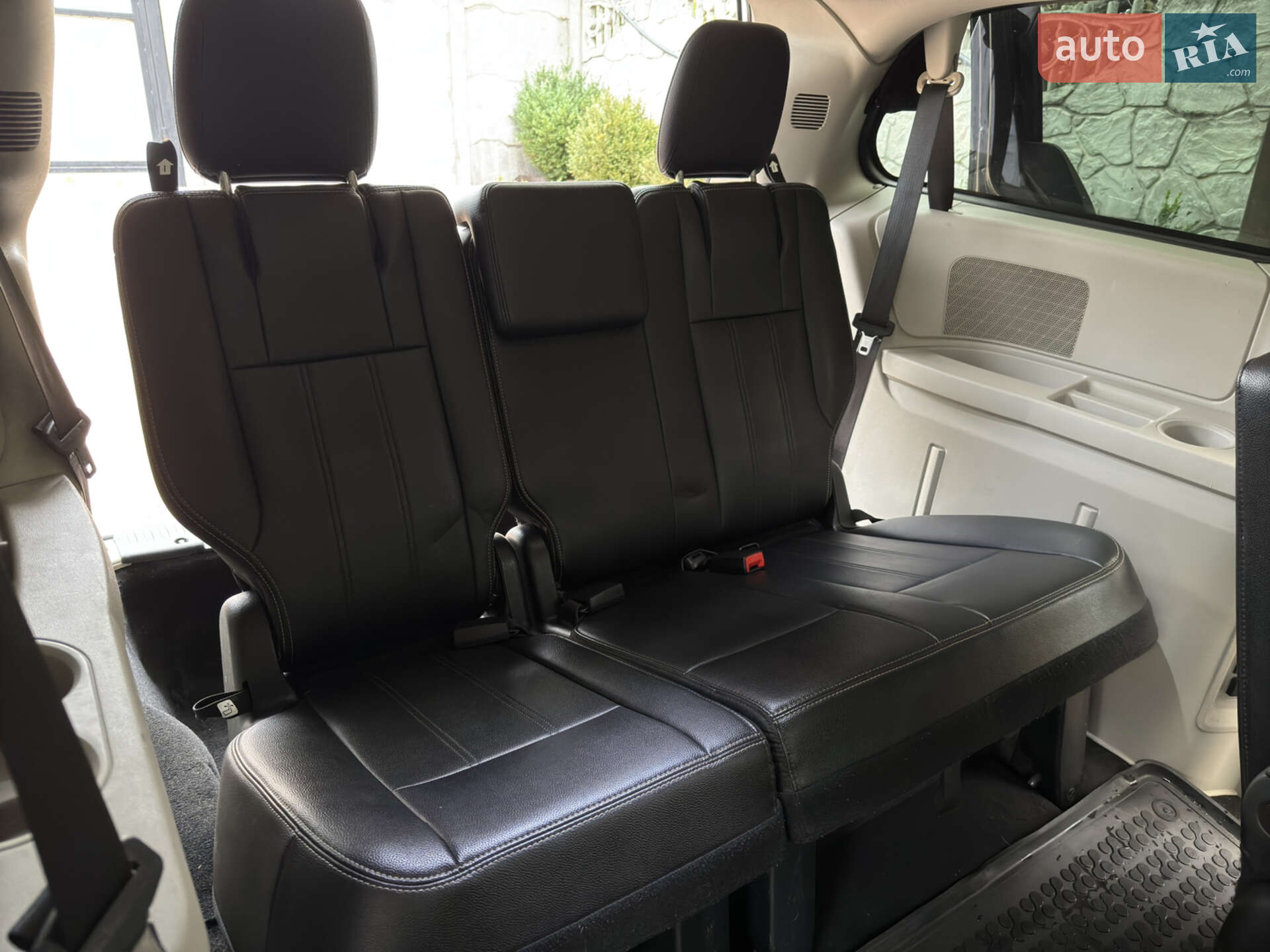 Chrysler Town & Country 2016 VIN 2C4RC1BG5GR297197 фото оголошення 11 з 27
