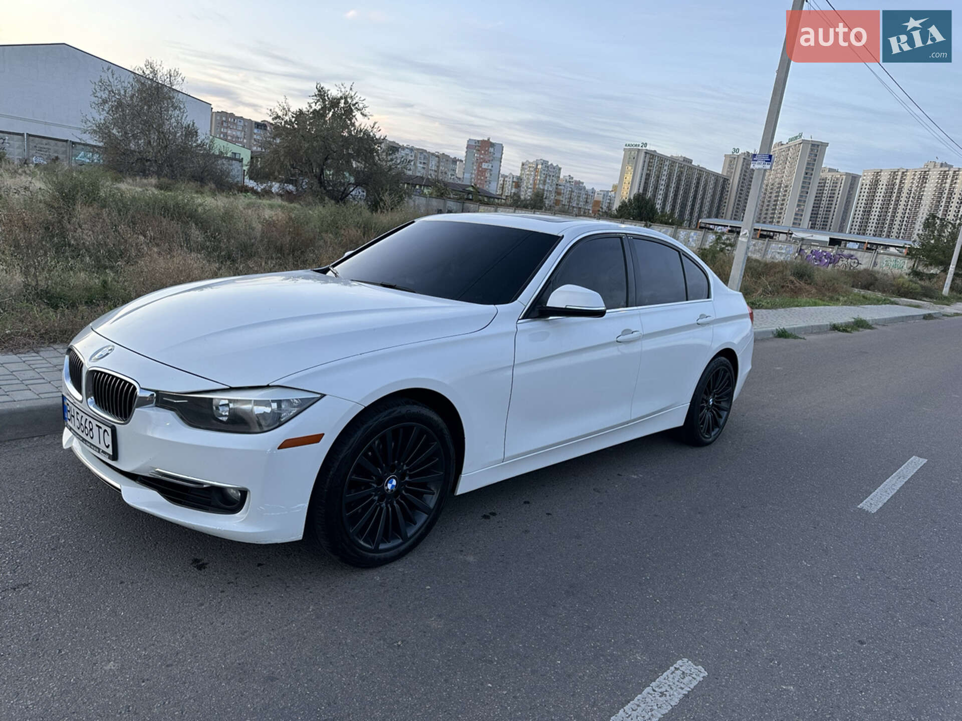 BMW 3 Series 2012 VIN WBA3B3C55DF531694 фото оголошення 2 з 9