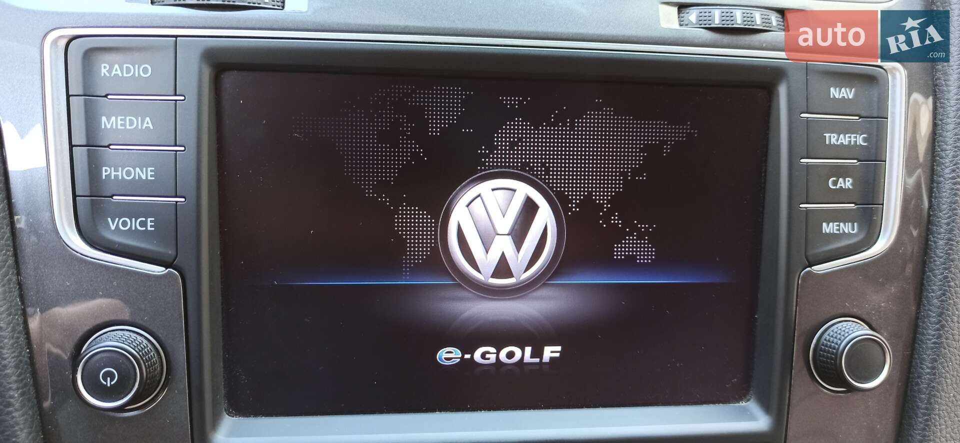 Volkswagen e-Golf 2014 VIN WVWZZZAUZFW904192 фото оголошення 11 з 36