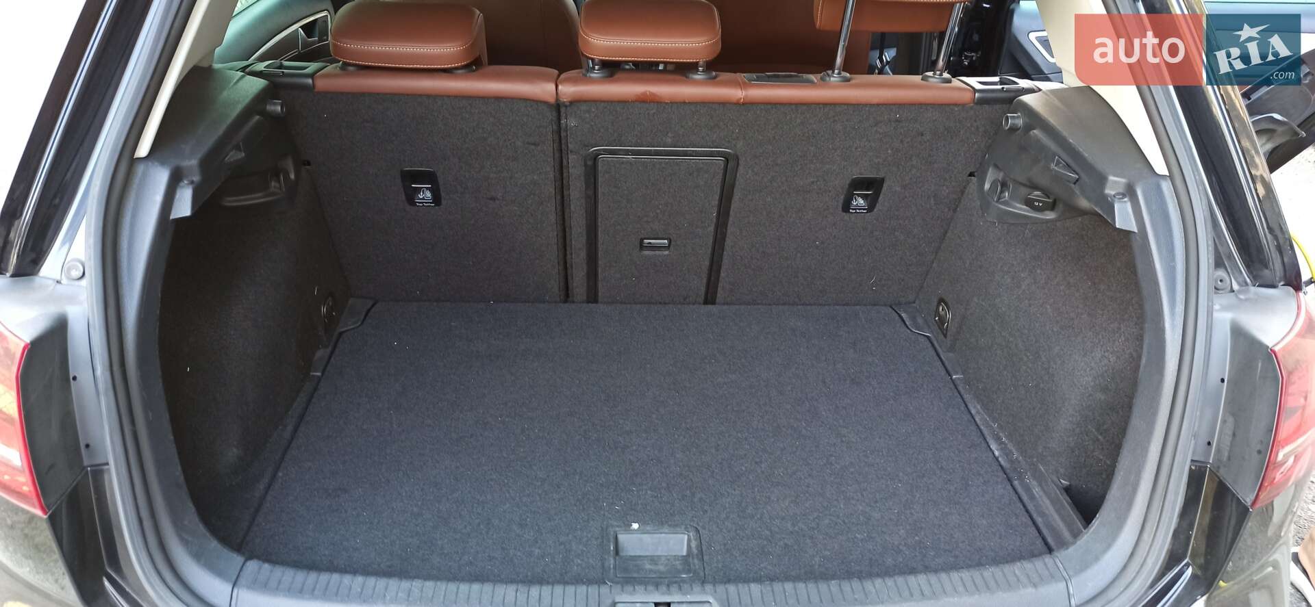 Volkswagen e-Golf 2014 VIN WVWZZZAUZFW904192 фото оголошення 28 з 36