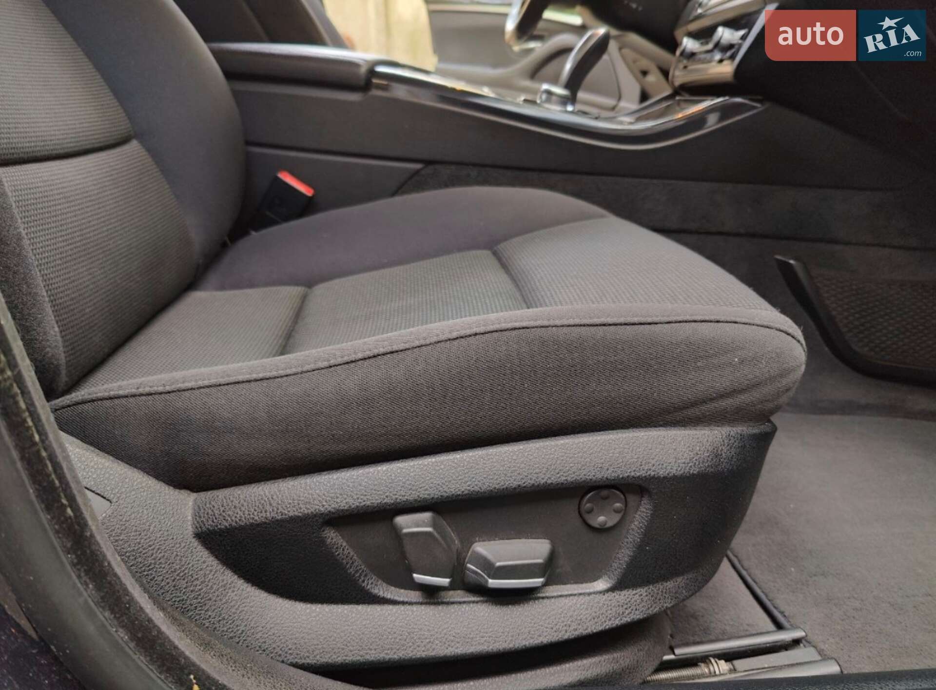 BMW 5 Series 2013 VIN WBAMX11080DY16042 фото оголошення 4 з 25