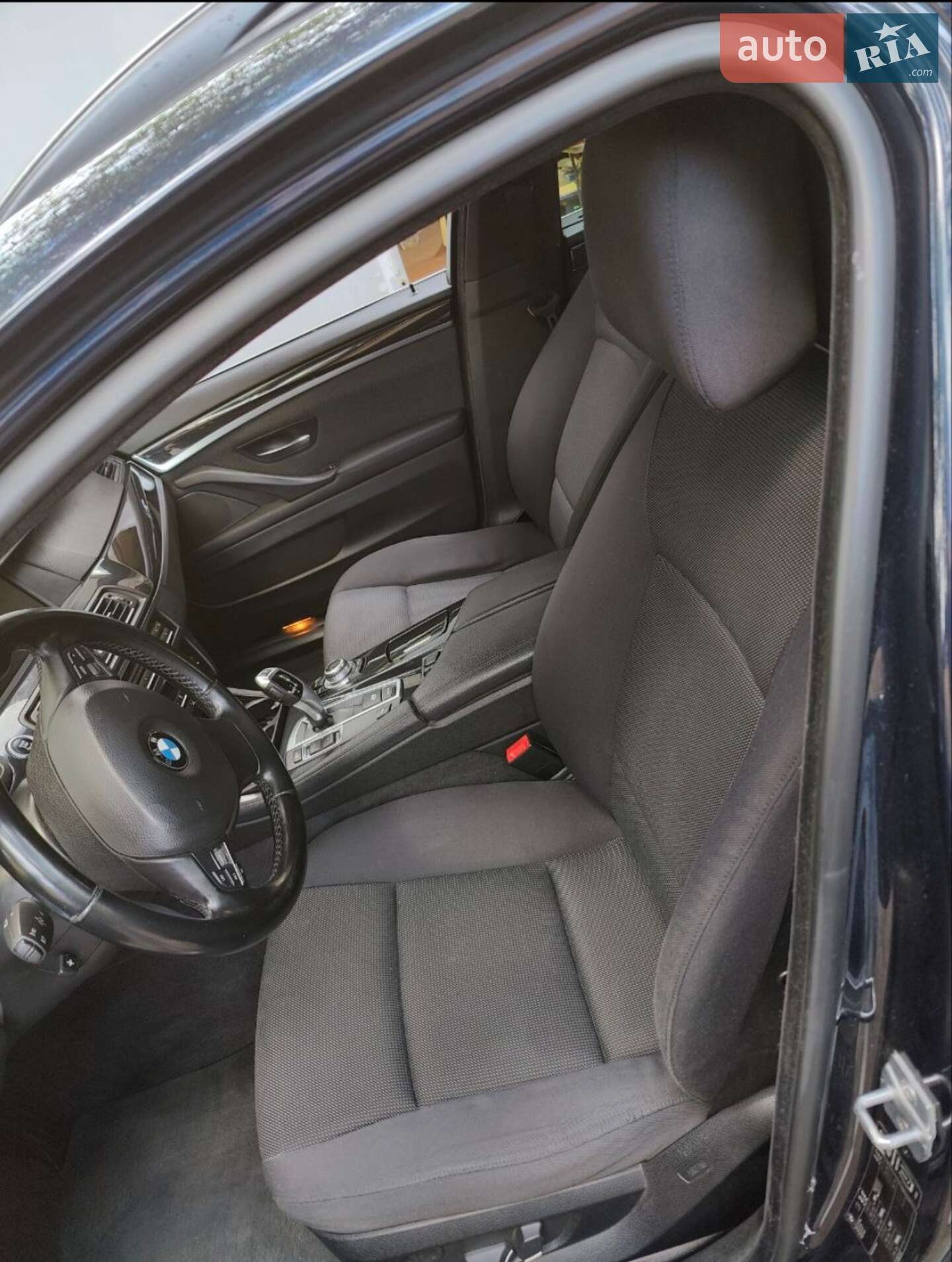 BMW 5 Series 2013 VIN WBAMX11080DY16042 фото оголошення 2 з 25