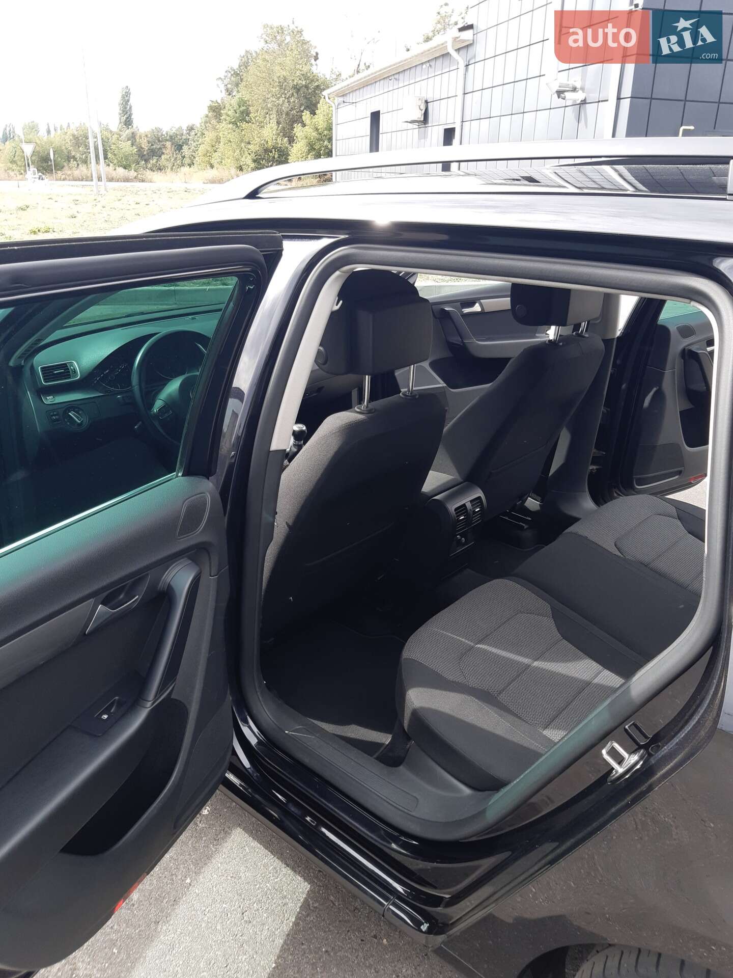 Volkswagen Passat 2011 VIN WVWZZZ3CZBE338300 фото оголошення 14 з 20