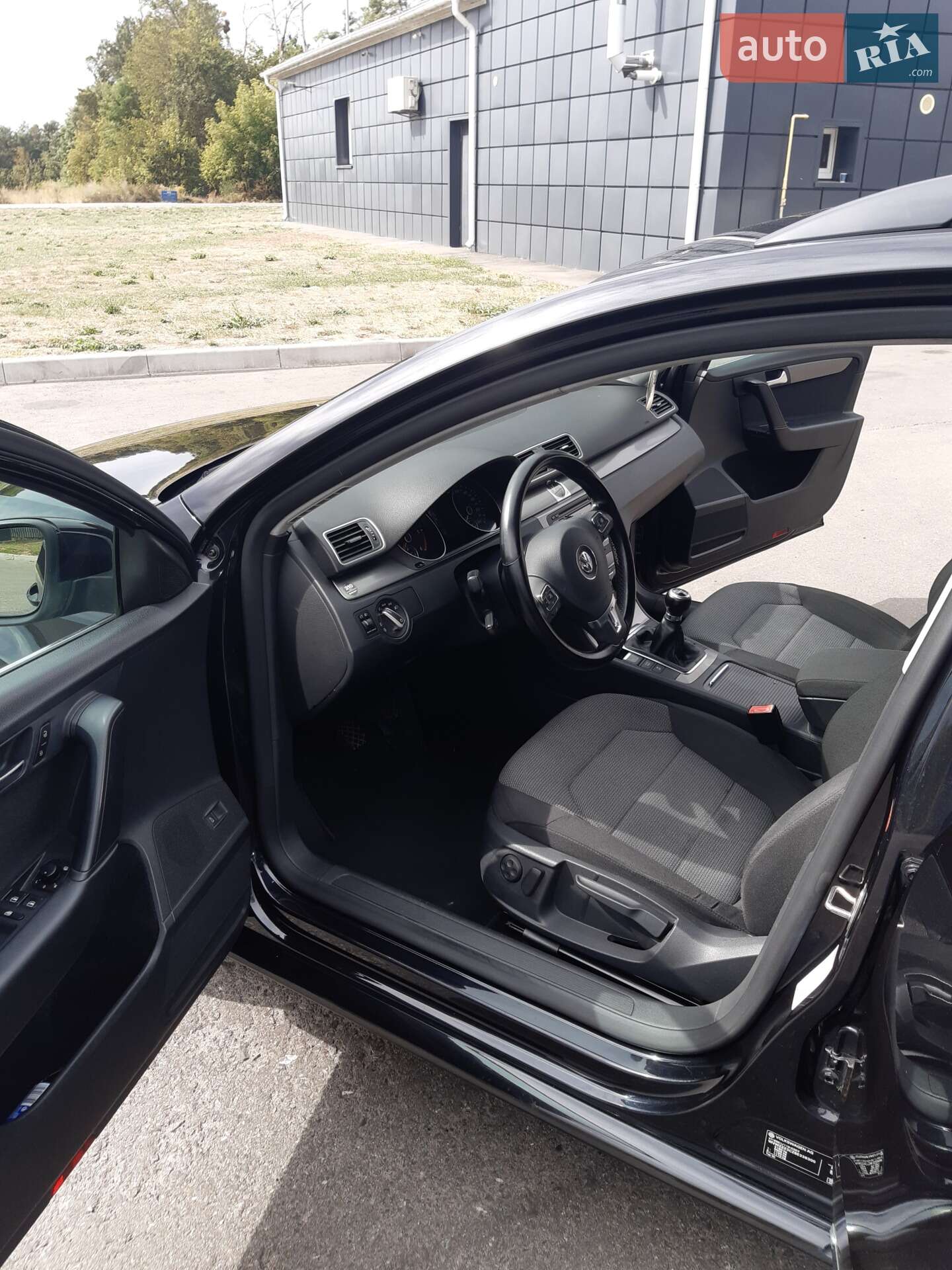 Volkswagen Passat 2011 VIN WVWZZZ3CZBE338300 фото оголошення 11 з 20