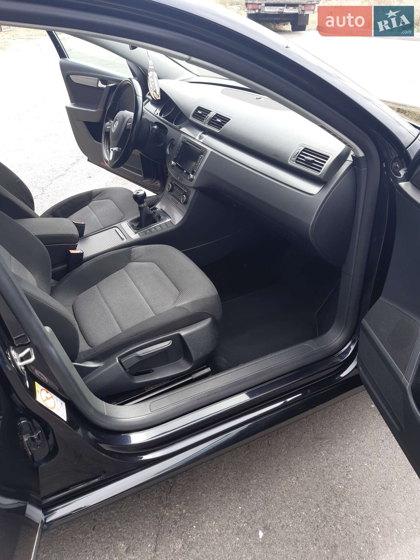 Volkswagen Passat 2011 VIN WVWZZZ3CZBE338300 фото оголошення 13 з 20