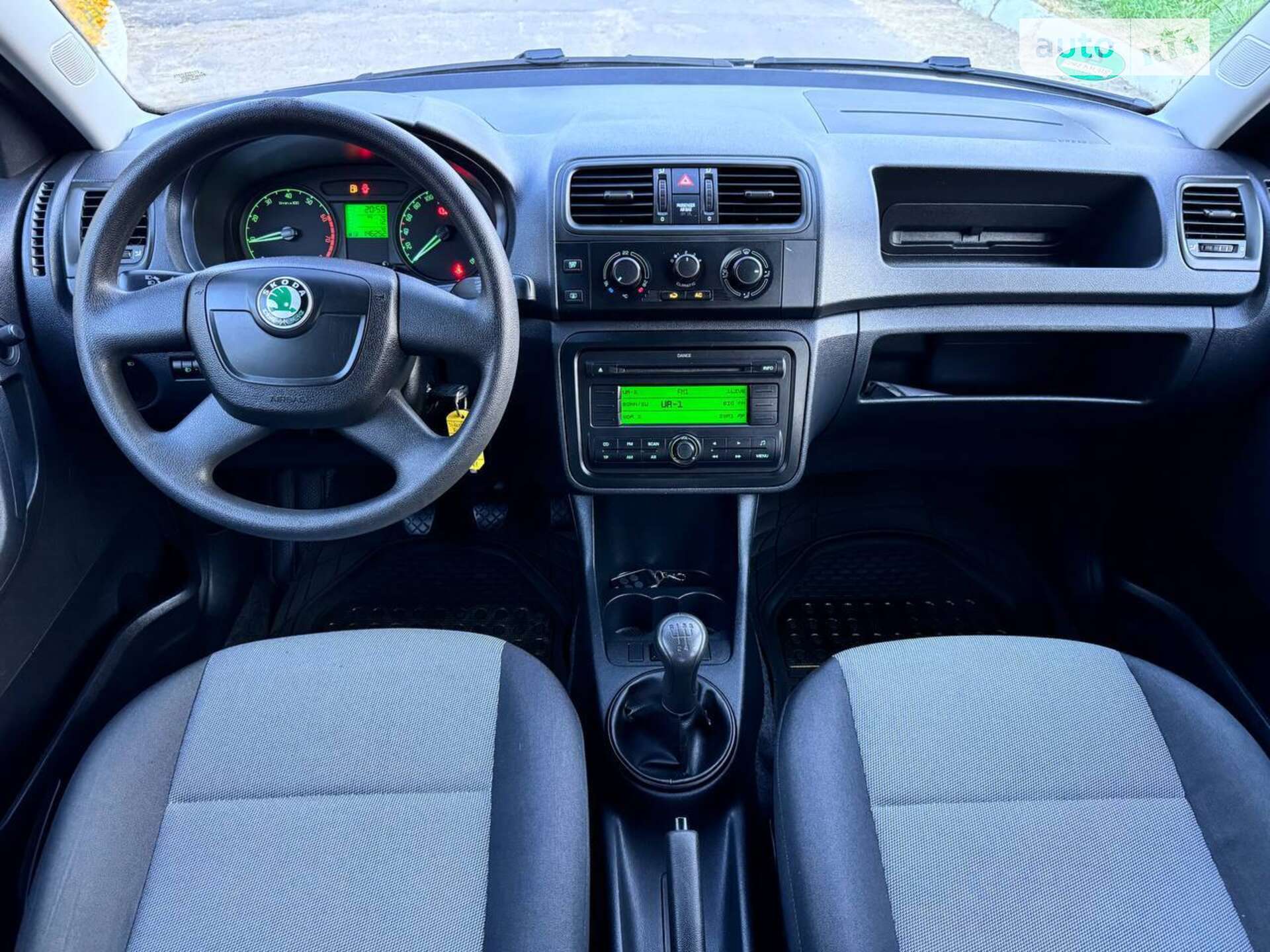 Skoda Fabia 2010 VIN TMBFH65J4A3021781 фото оголошення 9 з 17
