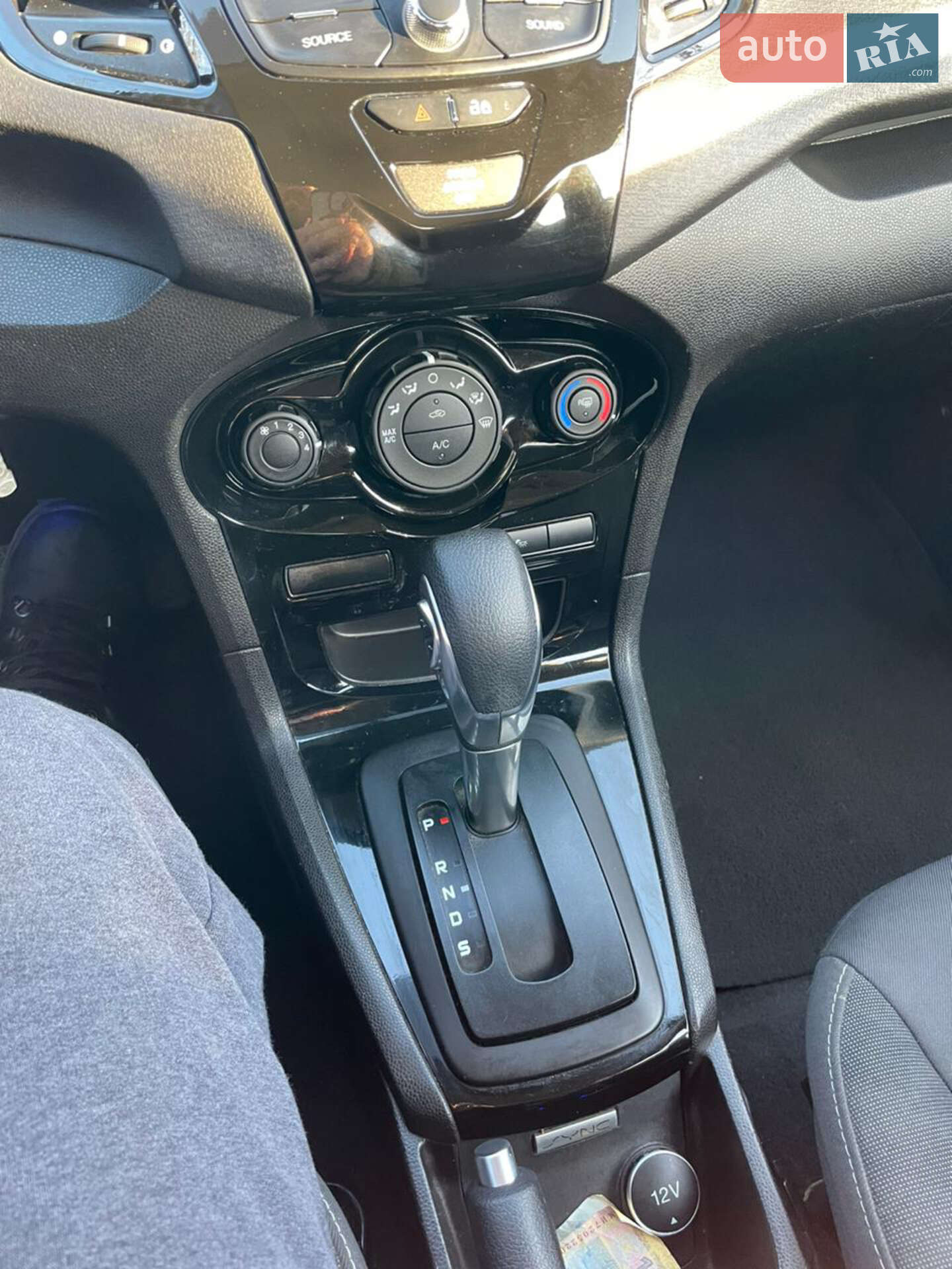 Ford Fiesta 2019 VIN 3FADP4EJ3KM136943 фото оголошення 9 з 10