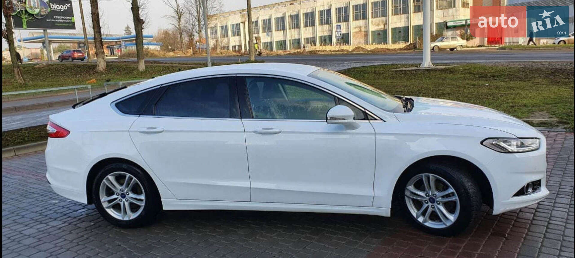 Ford Mondeo 2017 VIN WF0EXXWPCEHA38748 фото оголошення 4 з 29