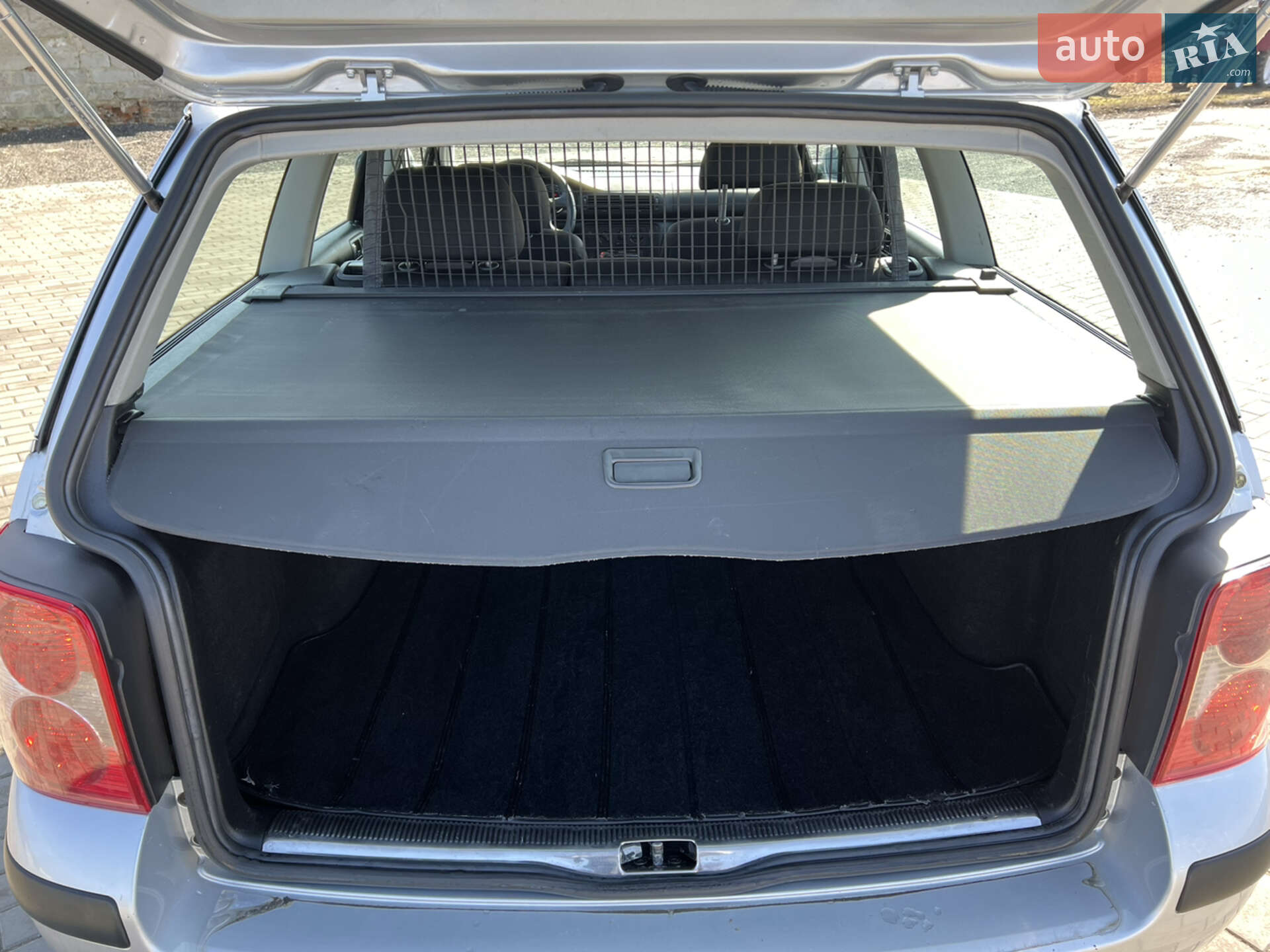Volkswagen Passat 2003 VIN WVWZZZ3BZ2E023422 фото оголошення 7 з 23