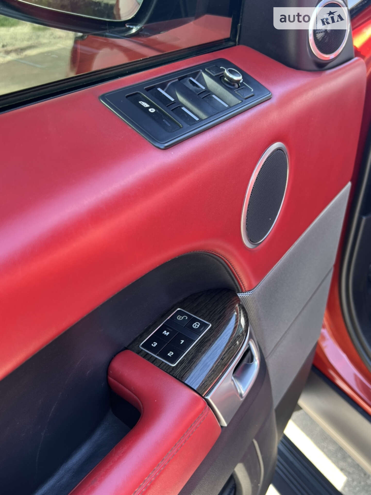 Land Rover Range Rover Sport 2014 VIN SALWA2FF6EA344165 фото оголошення 17 з 29