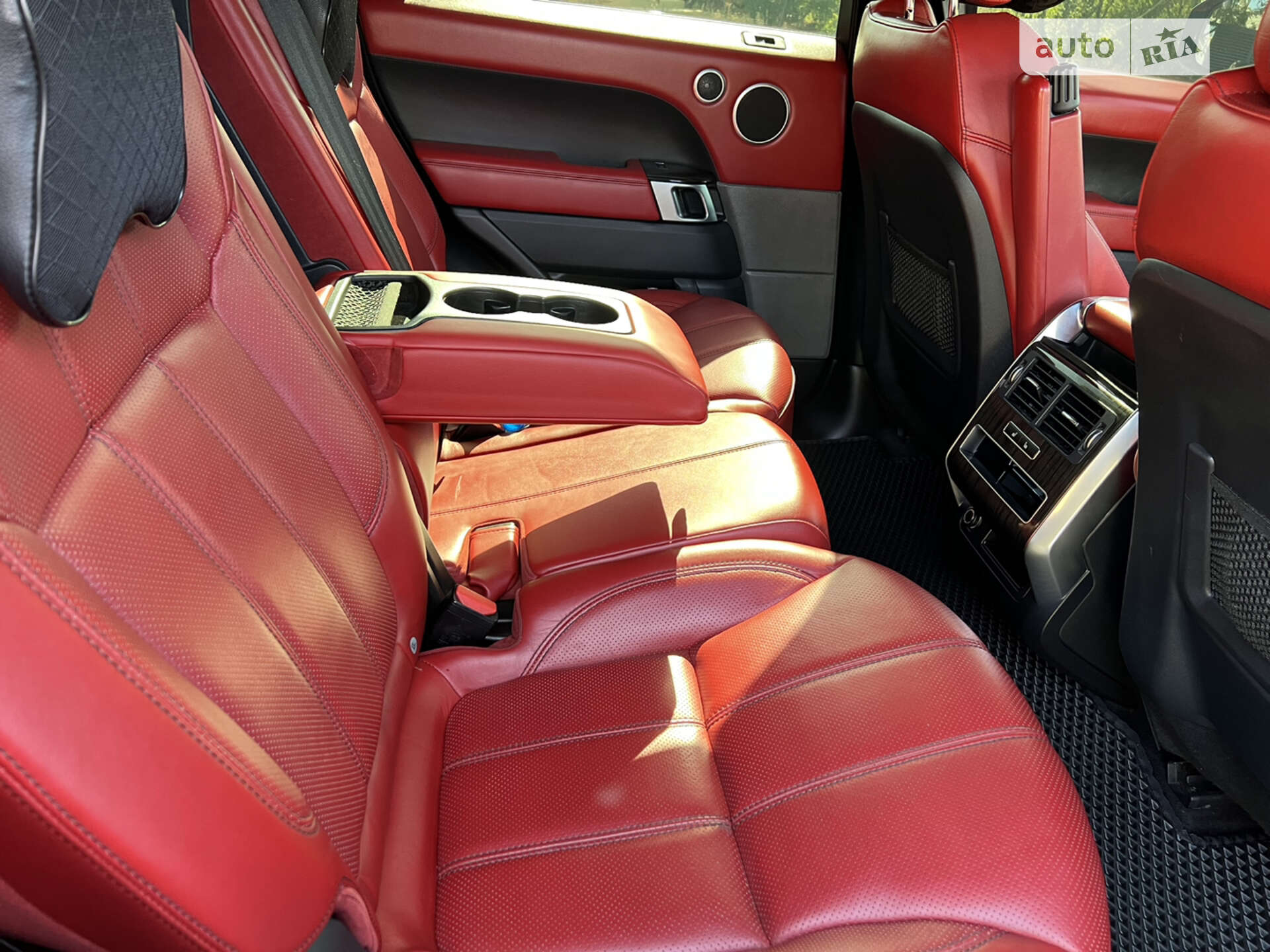 Land Rover Range Rover Sport 2014 VIN SALWA2FF6EA344165 фото оголошення 18 з 29