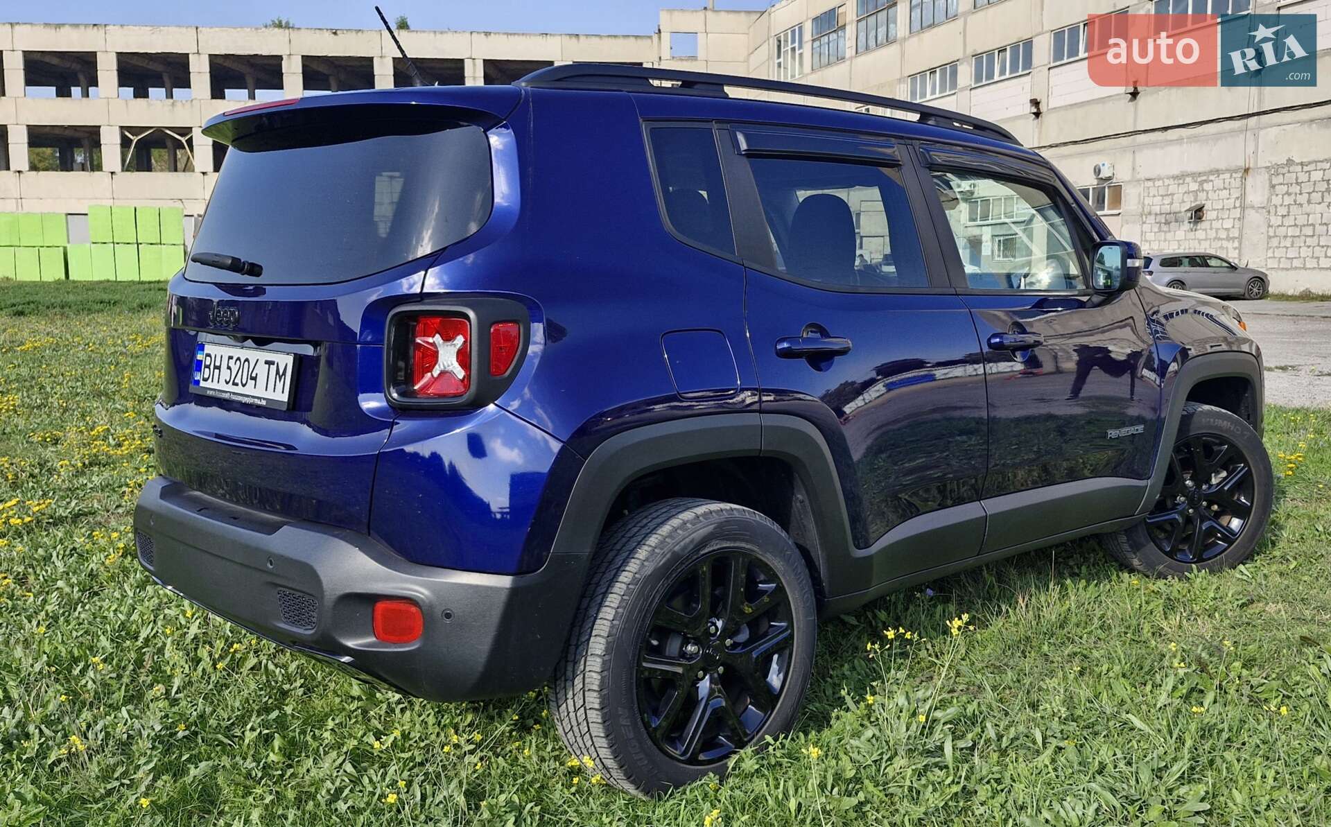 Jeep Renegade 2017 VIN ZACCJBBBXHPF55158 фото оголошення 2 з 29