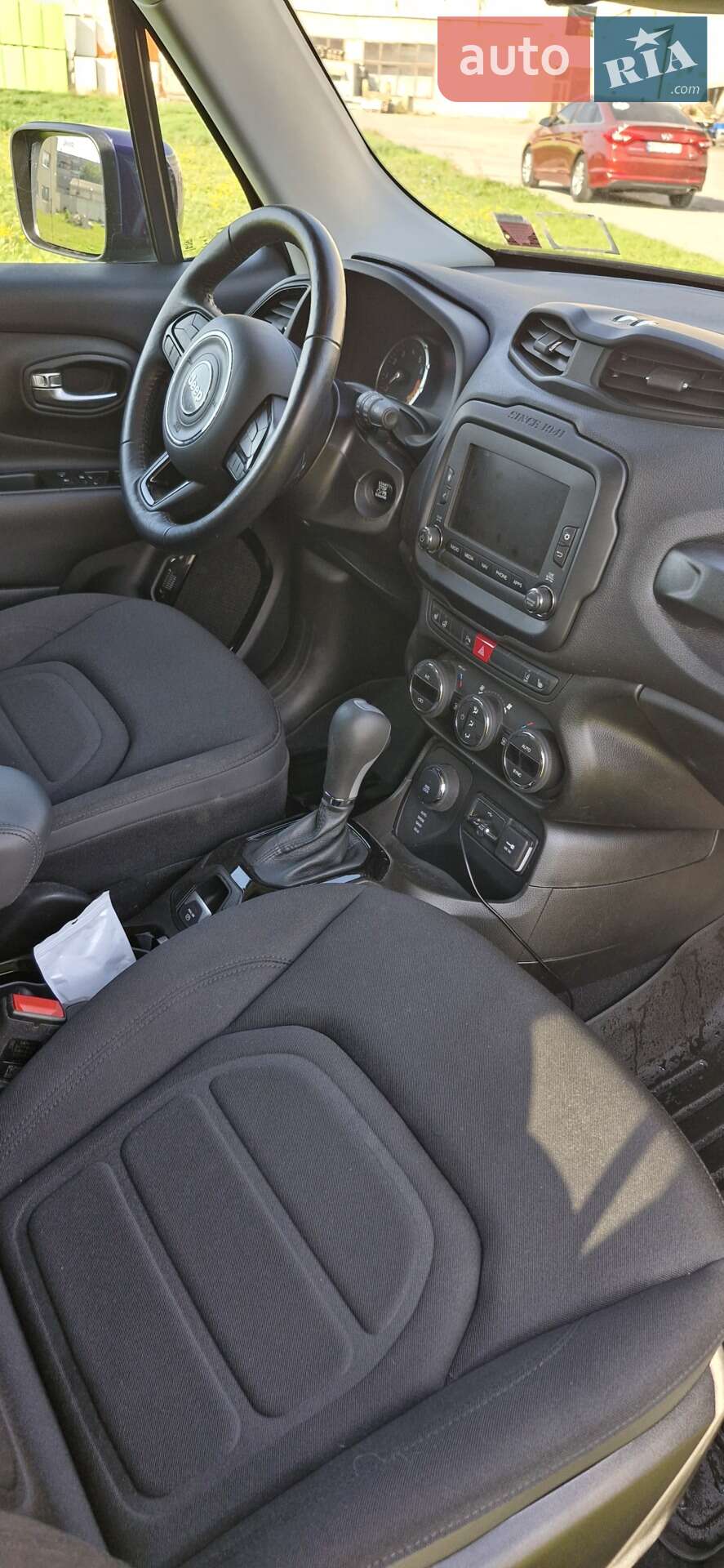 Jeep Renegade 2017 VIN ZACCJBBBXHPF55158 фото оголошення 14 з 29
