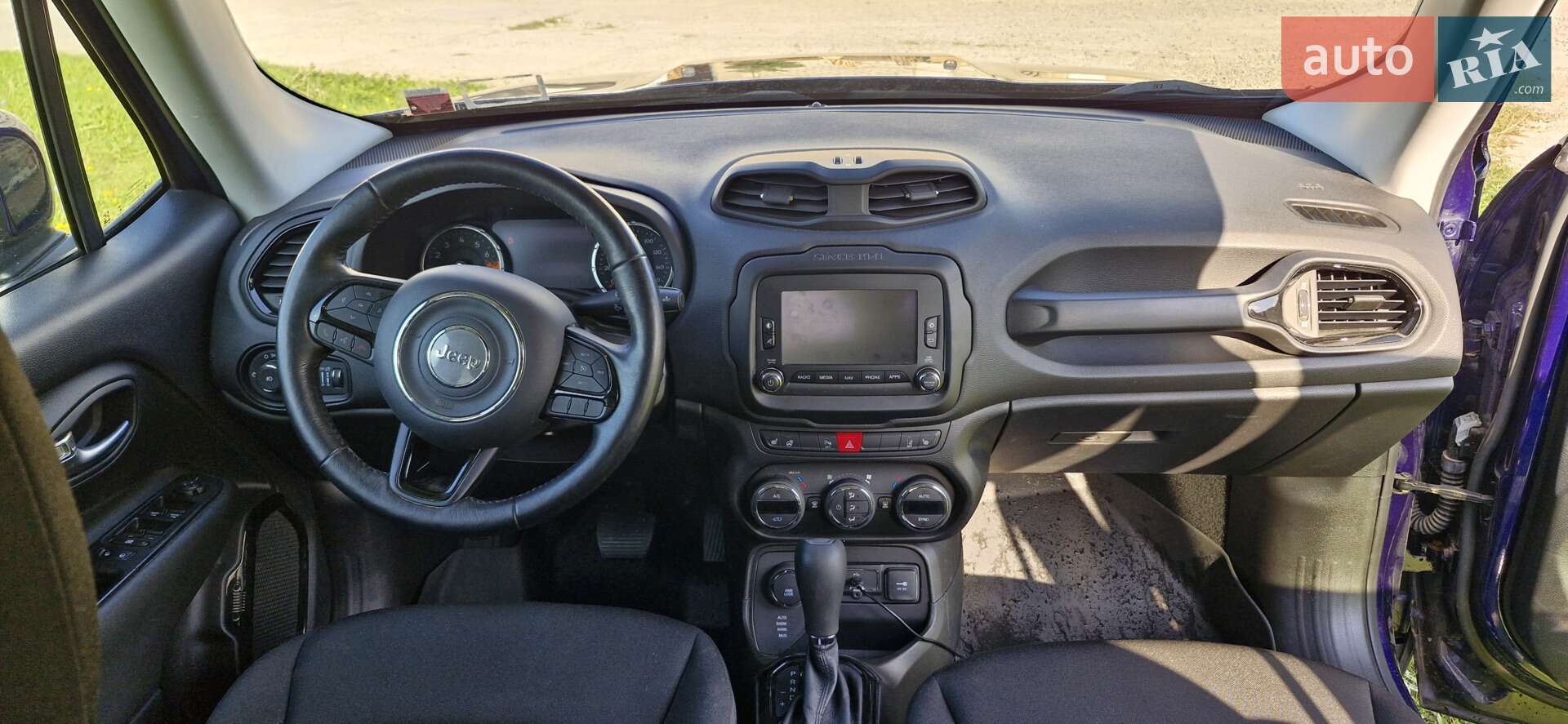 Jeep Renegade 2017 VIN ZACCJBBBXHPF55158 фото оголошення 15 з 29