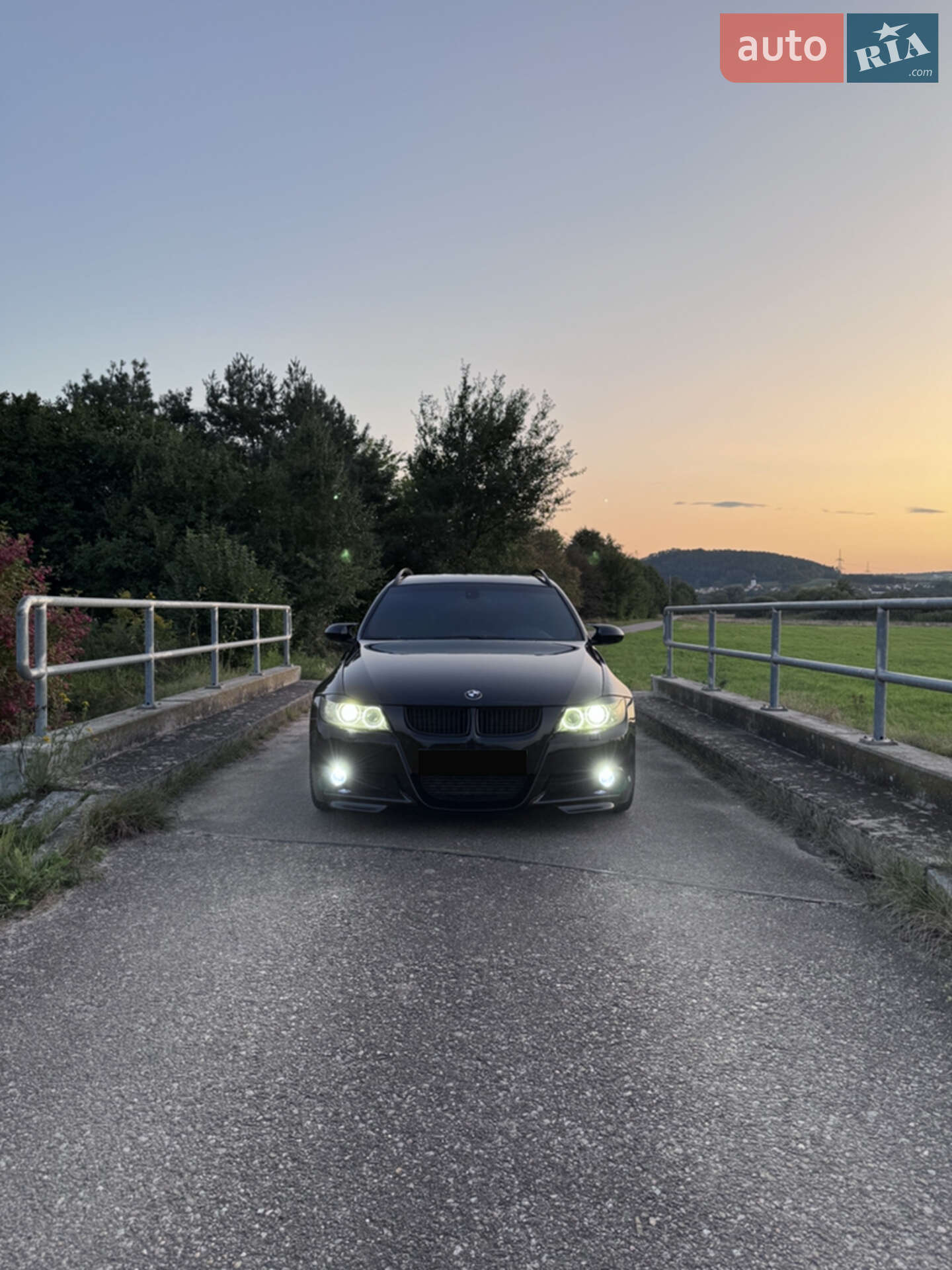 BMW 3 Series 2008 VIN WBAVU51000A323753 фото оголошення 10 з 14