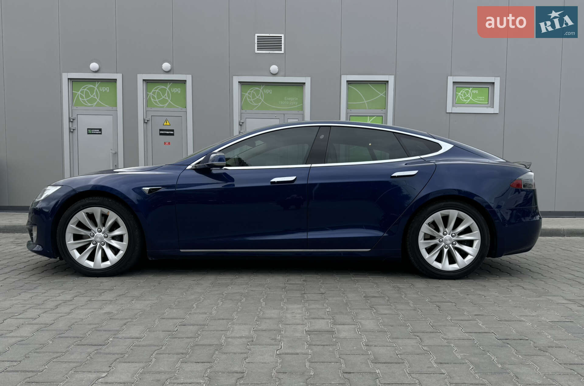 Tesla Model S 2018 VIN 5YJSA1E23JF263530 фото оголошення 10 з 27
