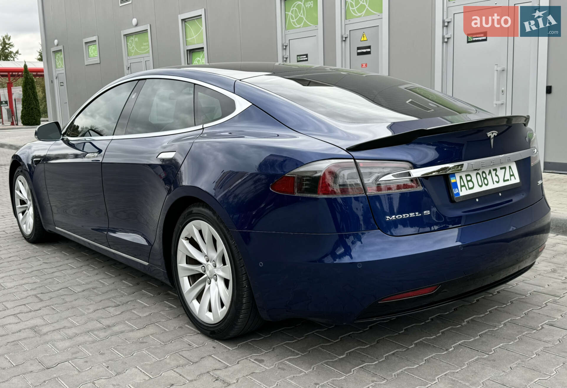 Tesla Model S 2018 VIN 5YJSA1E23JF263530 фото оголошення 11 з 27