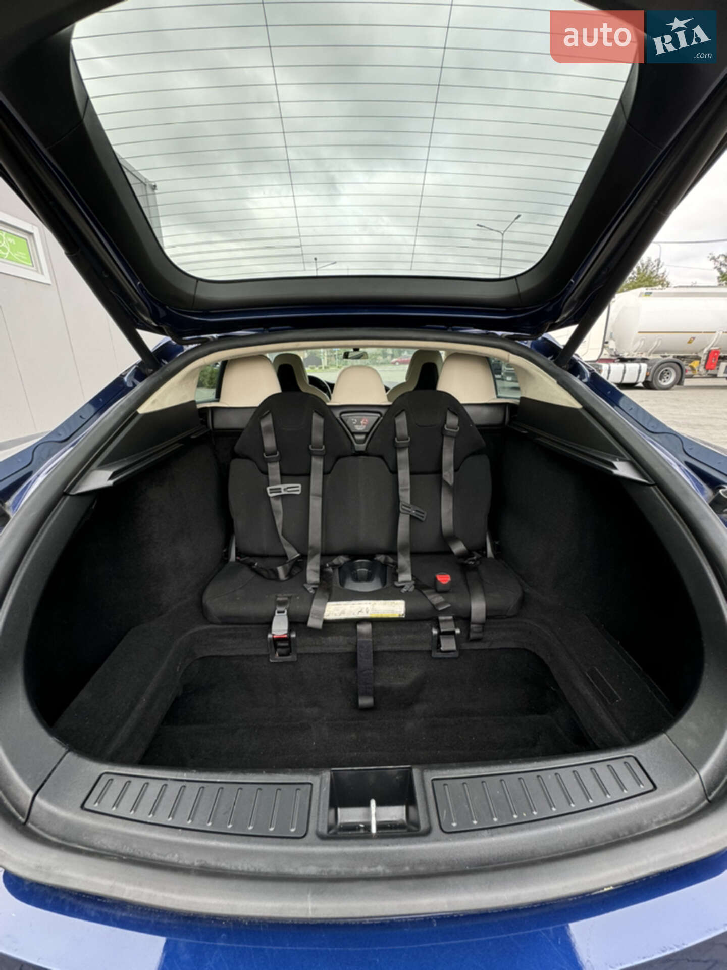 Tesla Model S 2018 VIN 5YJSA1E23JF263530 фото оголошення 24 з 27