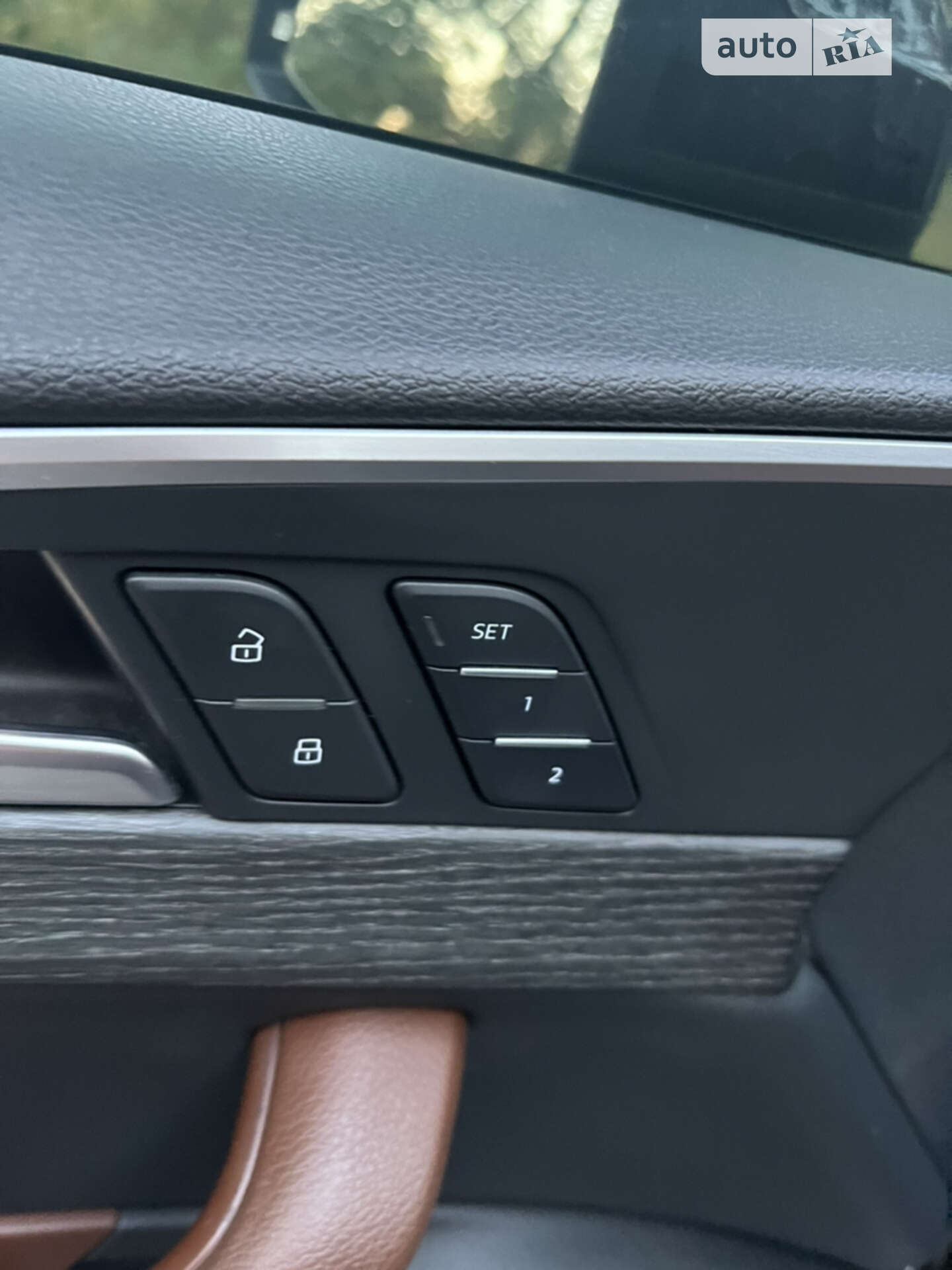Audi A4 2016 VIN WAUANAF41HN039682 фото оголошення 13 з 21