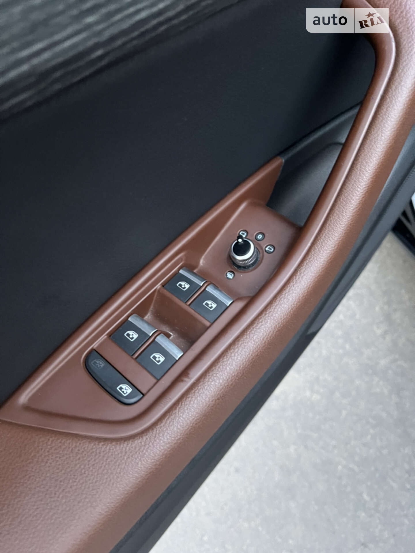 Audi A4 2016 VIN WAUANAF41HN039682 фото оголошення 14 з 21