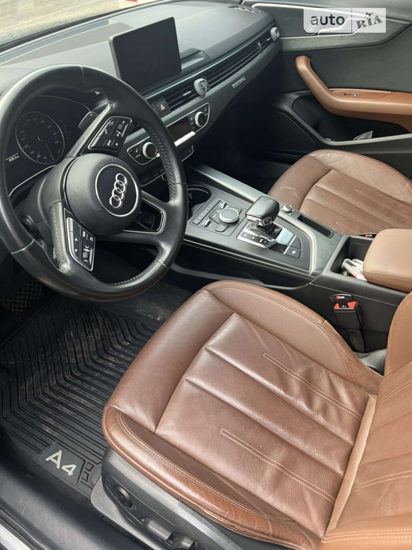 Audi A4 2016 VIN WAUANAF41HN039682 фото оголошення 15 з 21