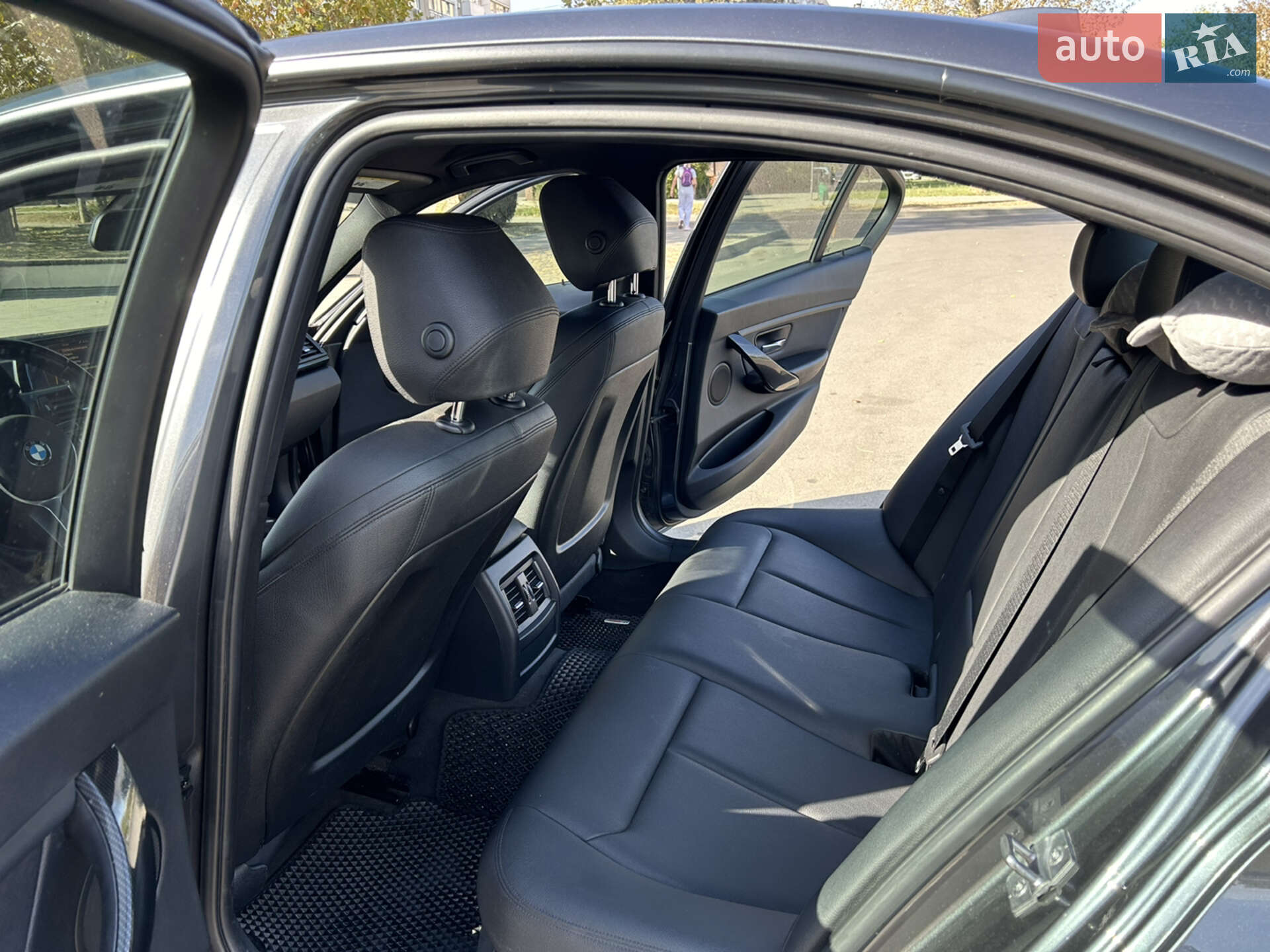 BMW 3 Series 2013 VIN WBA3B1C51DF461681 фото оголошення 11 з 17