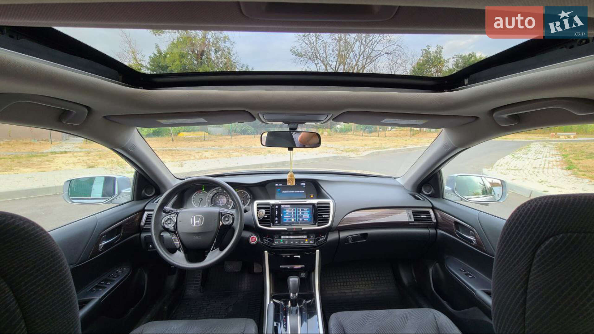 Honda Accord 2017 VIN 1HGCR2F79HA228072 фото оголошення 9 з 17