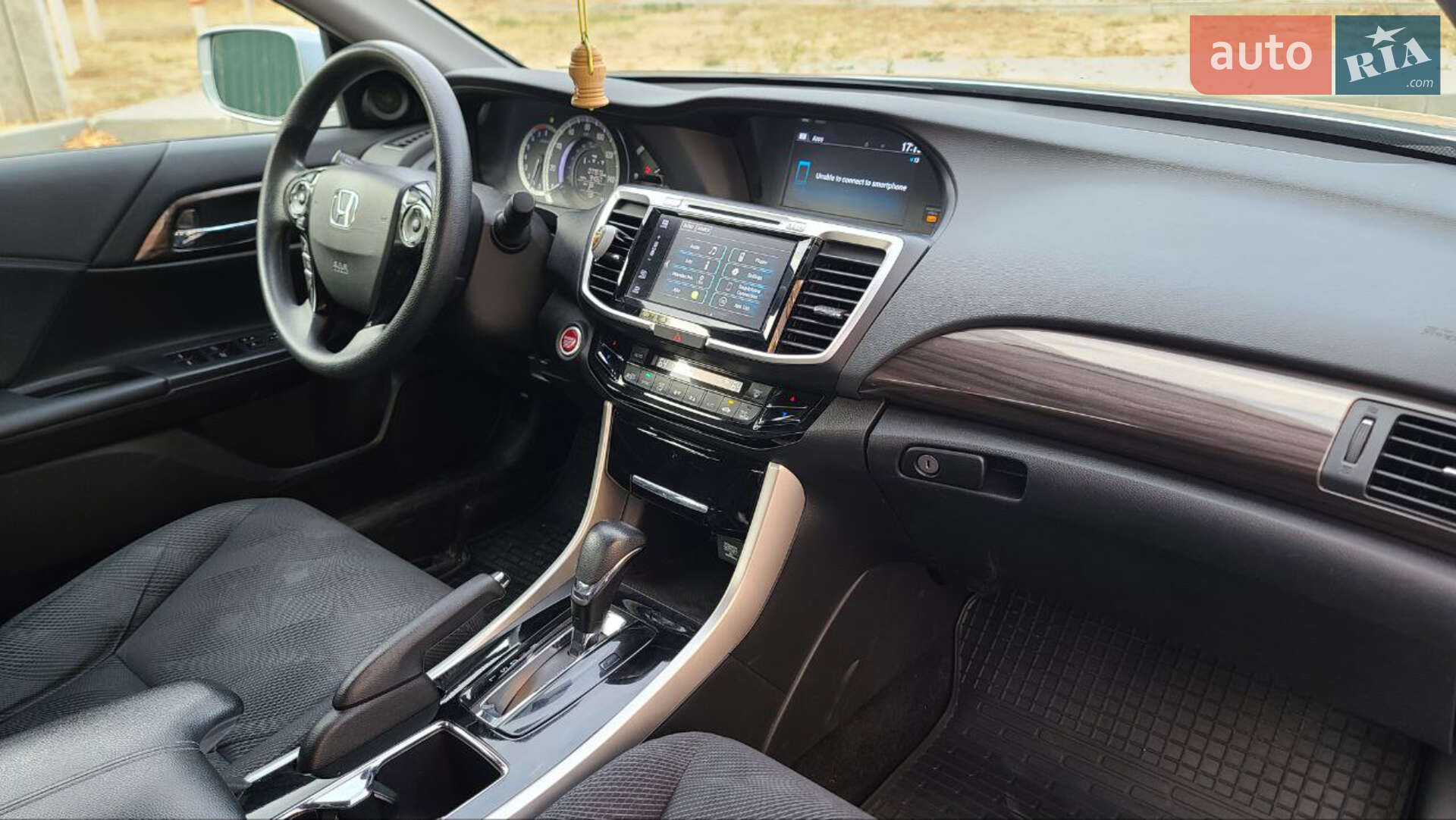 Honda Accord 2017 VIN 1HGCR2F79HA228072 фото оголошення 11 з 17