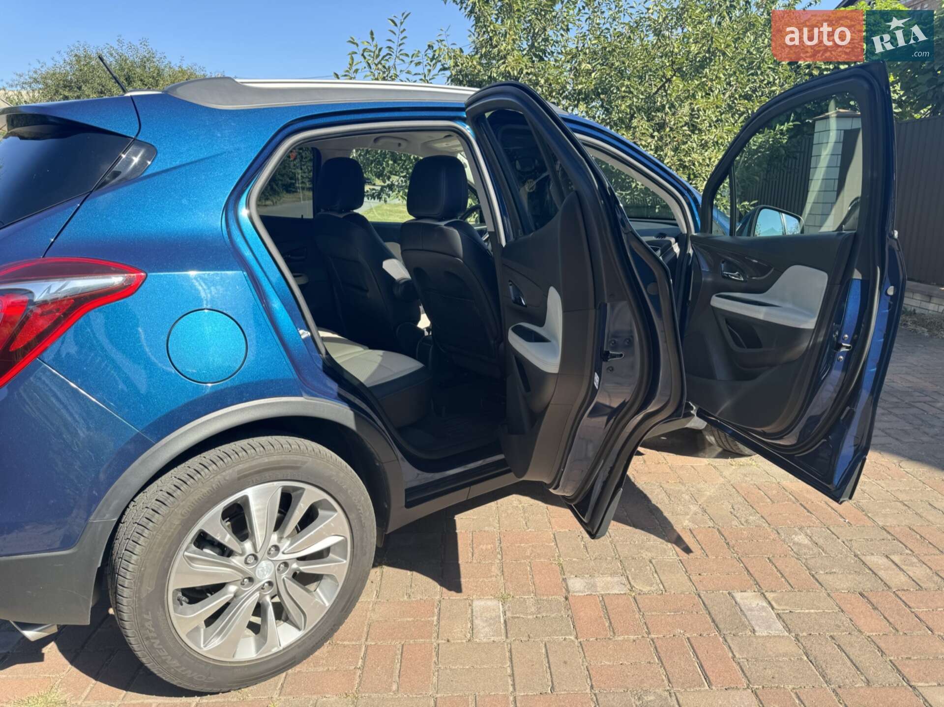 Buick Encore 2019 VIN KL4CJASB1LB010568 фото оголошення 14 з 37