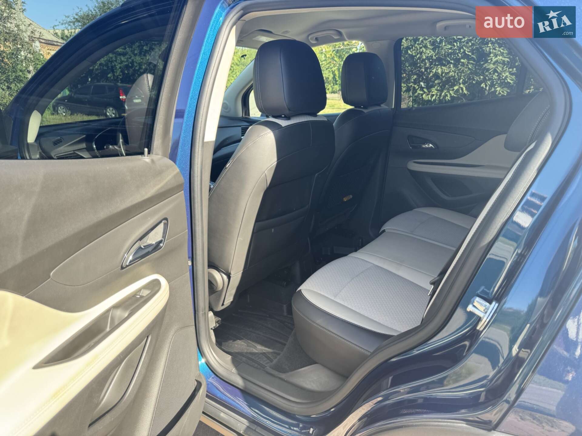 Buick Encore 2019 VIN KL4CJASB1LB010568 фото оголошення 16 з 37