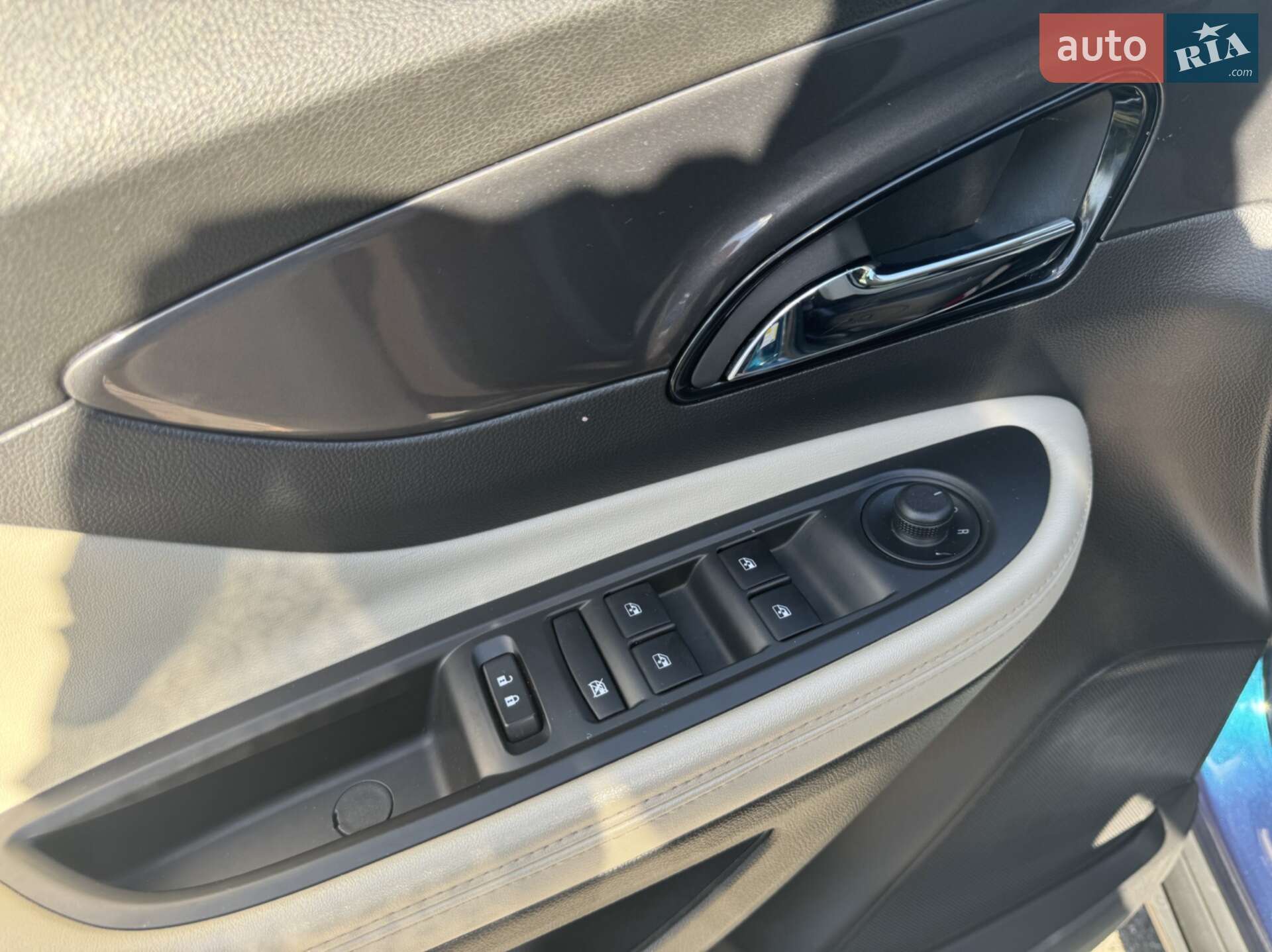 Buick Encore 2019 VIN KL4CJASB1LB010568 фото оголошення 29 з 37
