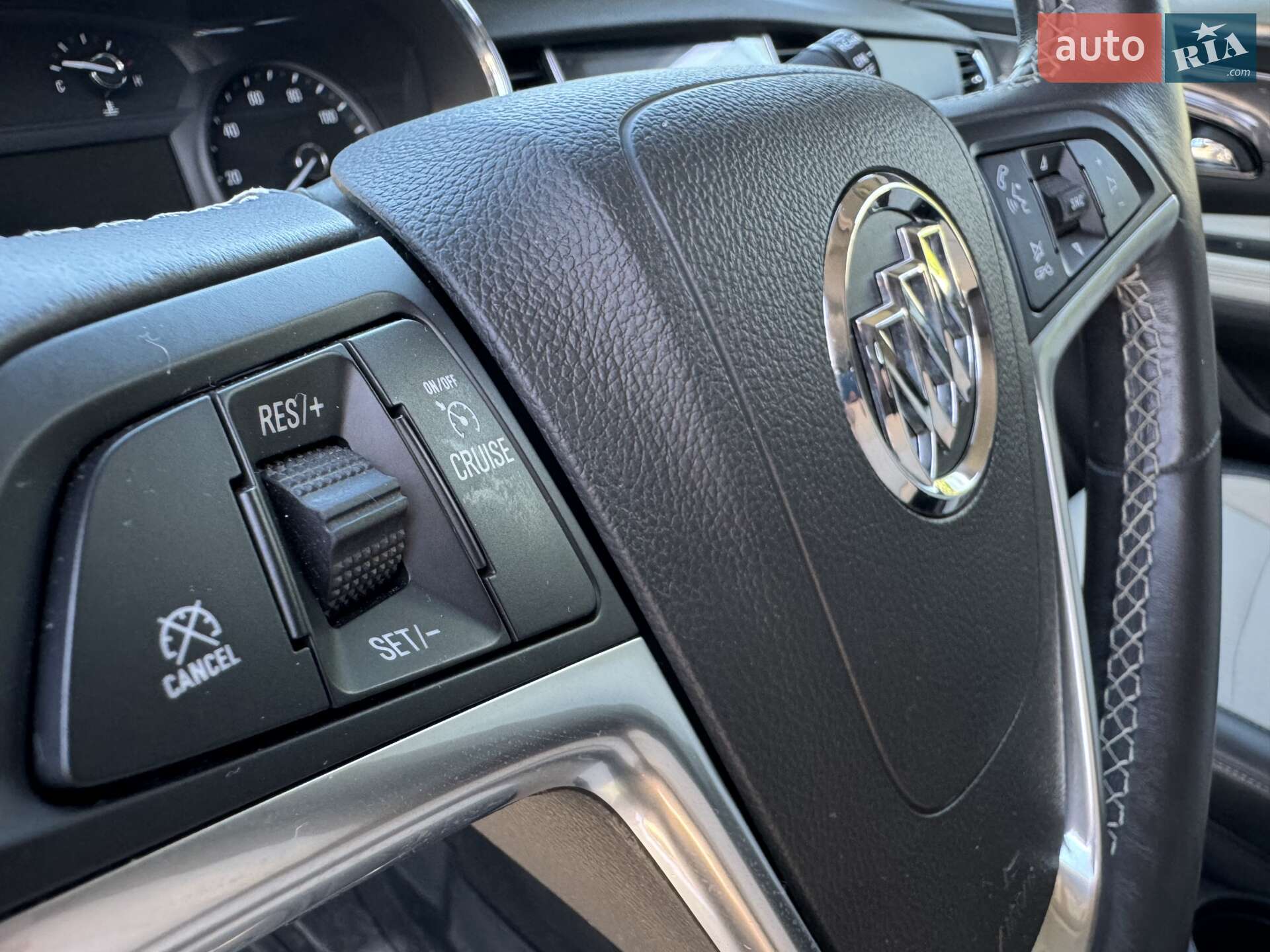 Buick Encore 2019 VIN KL4CJASB1LB010568 фото оголошення 30 з 37