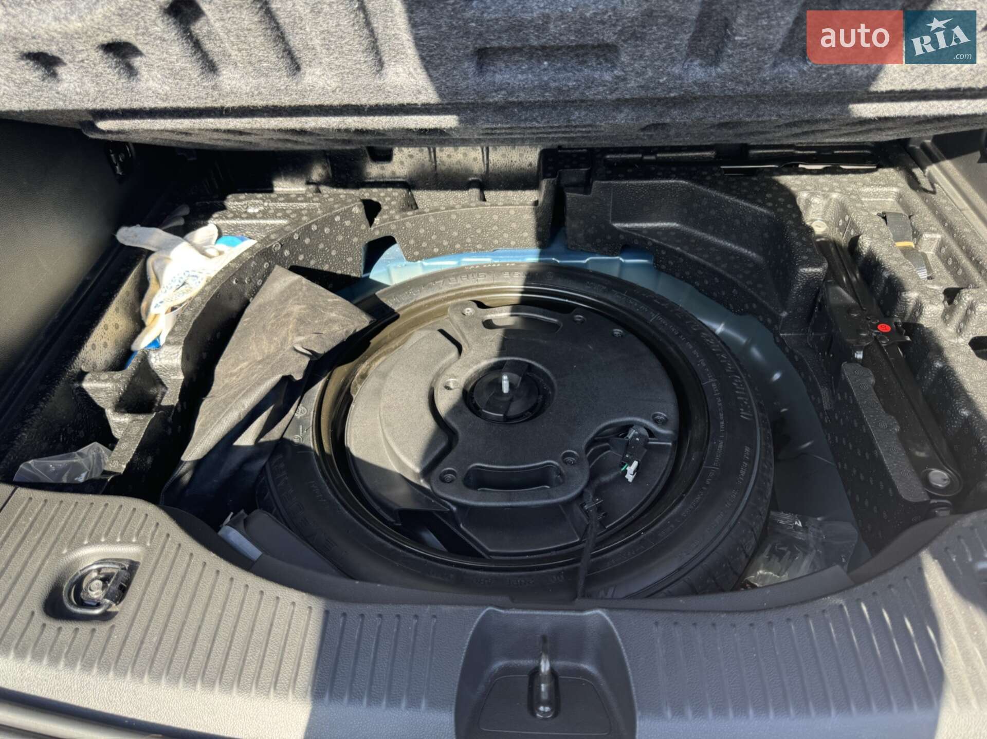 Buick Encore 2019 VIN KL4CJASB1LB010568 фото оголошення 32 з 37