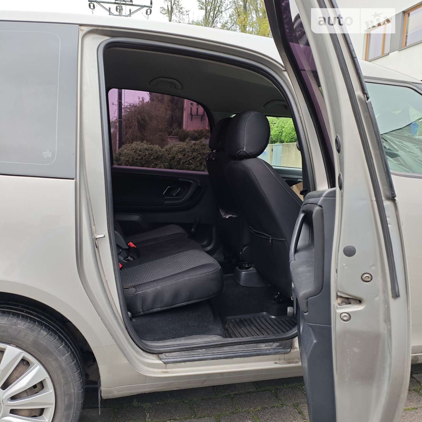 Skoda Roomster 2010 VIN TMBNH45J2BB600078 фото оголошення 13 з 52