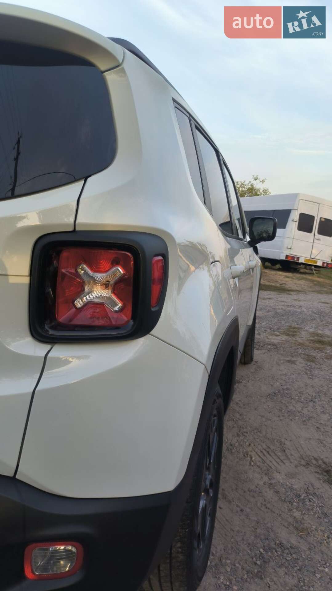 Jeep Renegade 2018 VIN ZACCJBAB6JPH52528 фото оголошення 31 з 49