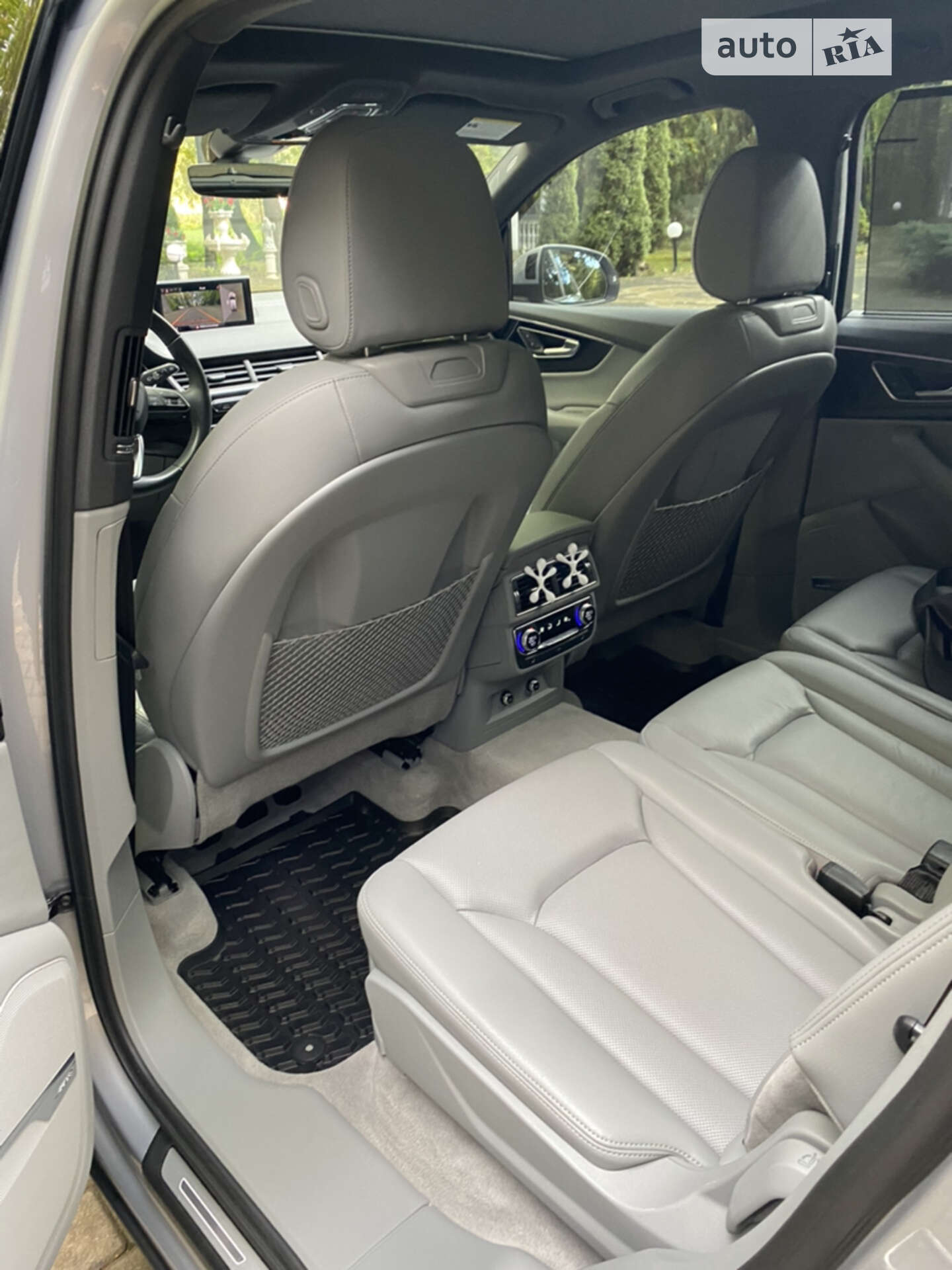 Audi Q7 2018 VIN WA1VAAF78JD044085 фото оголошення 8 з 45