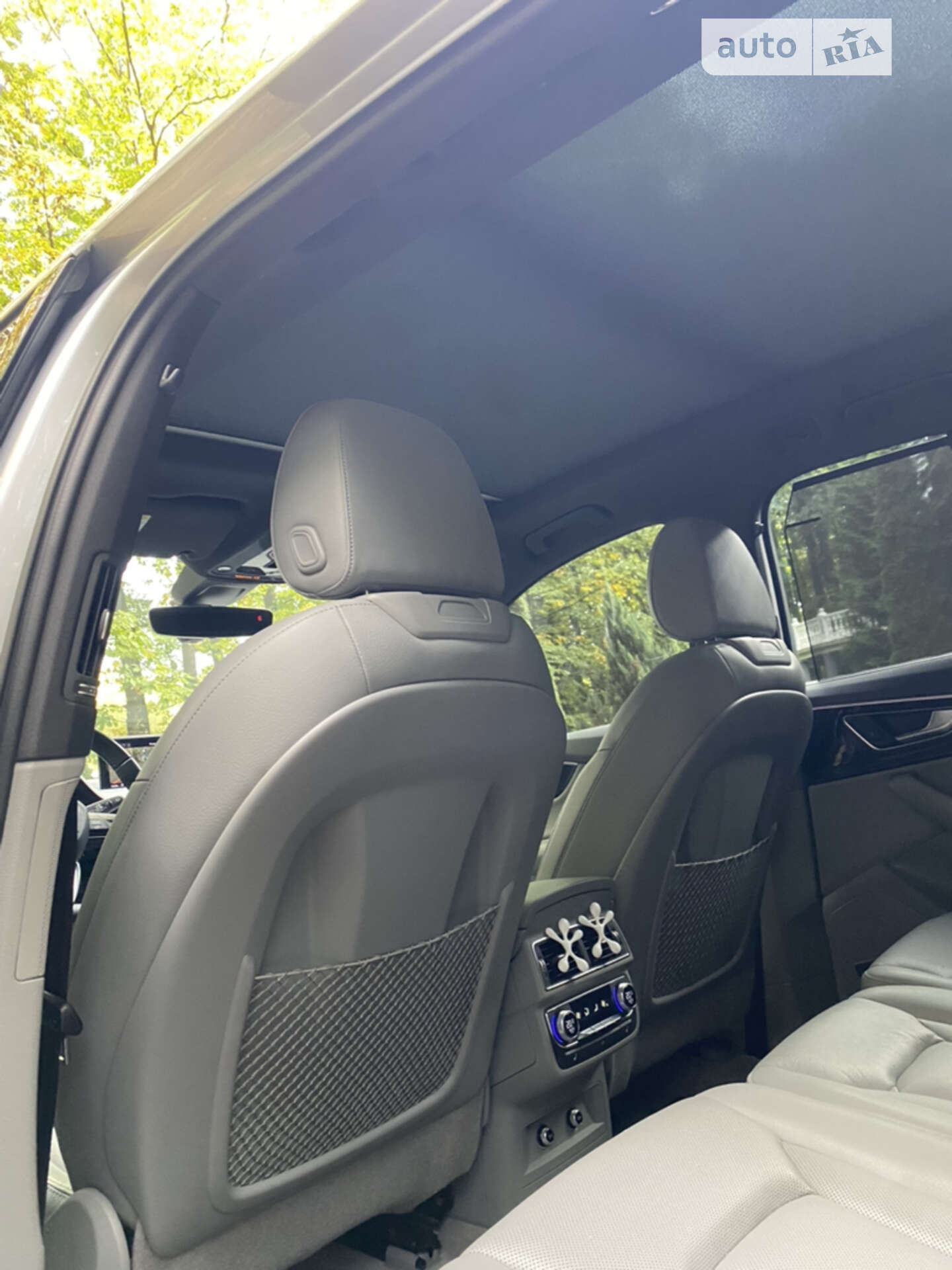 Audi Q7 2018 VIN WA1VAAF78JD044085 фото оголошення 9 з 45
