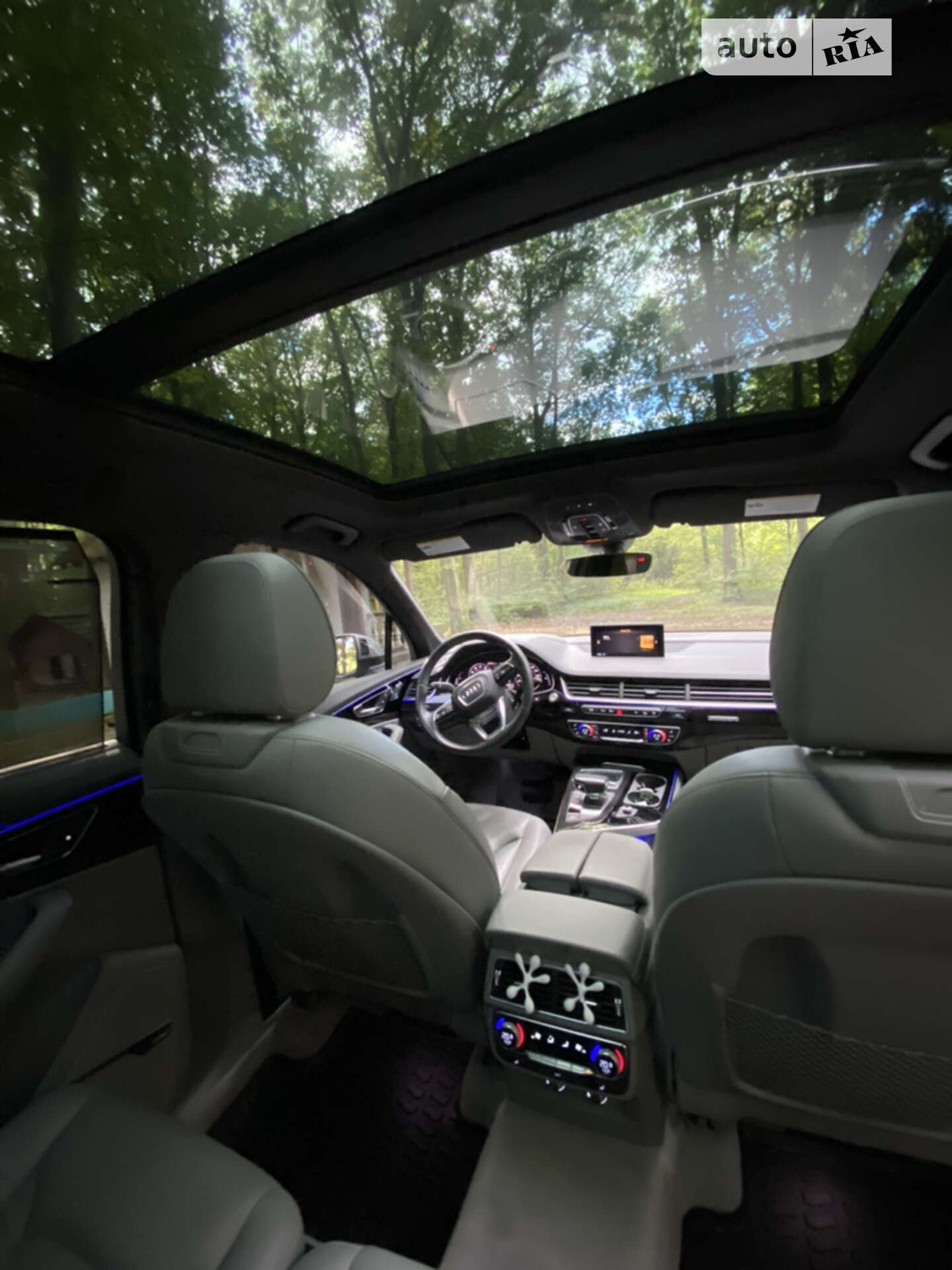 Audi Q7 2018 VIN WA1VAAF78JD044085 фото оголошення 28 з 45