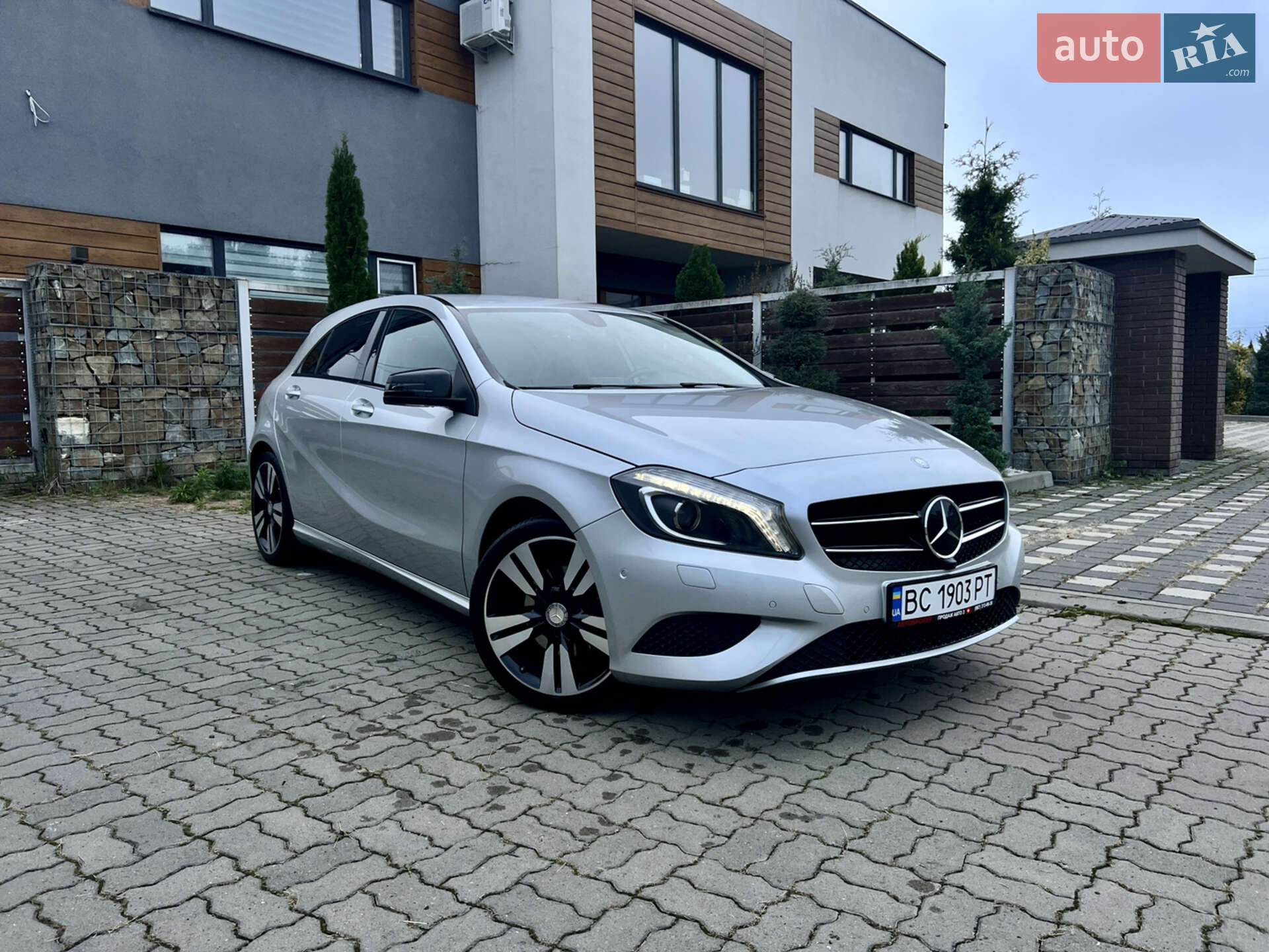 Mercedes-Benz A-Class 2015 VIN WDD1760431J373247 фото оголошення 2 з 46