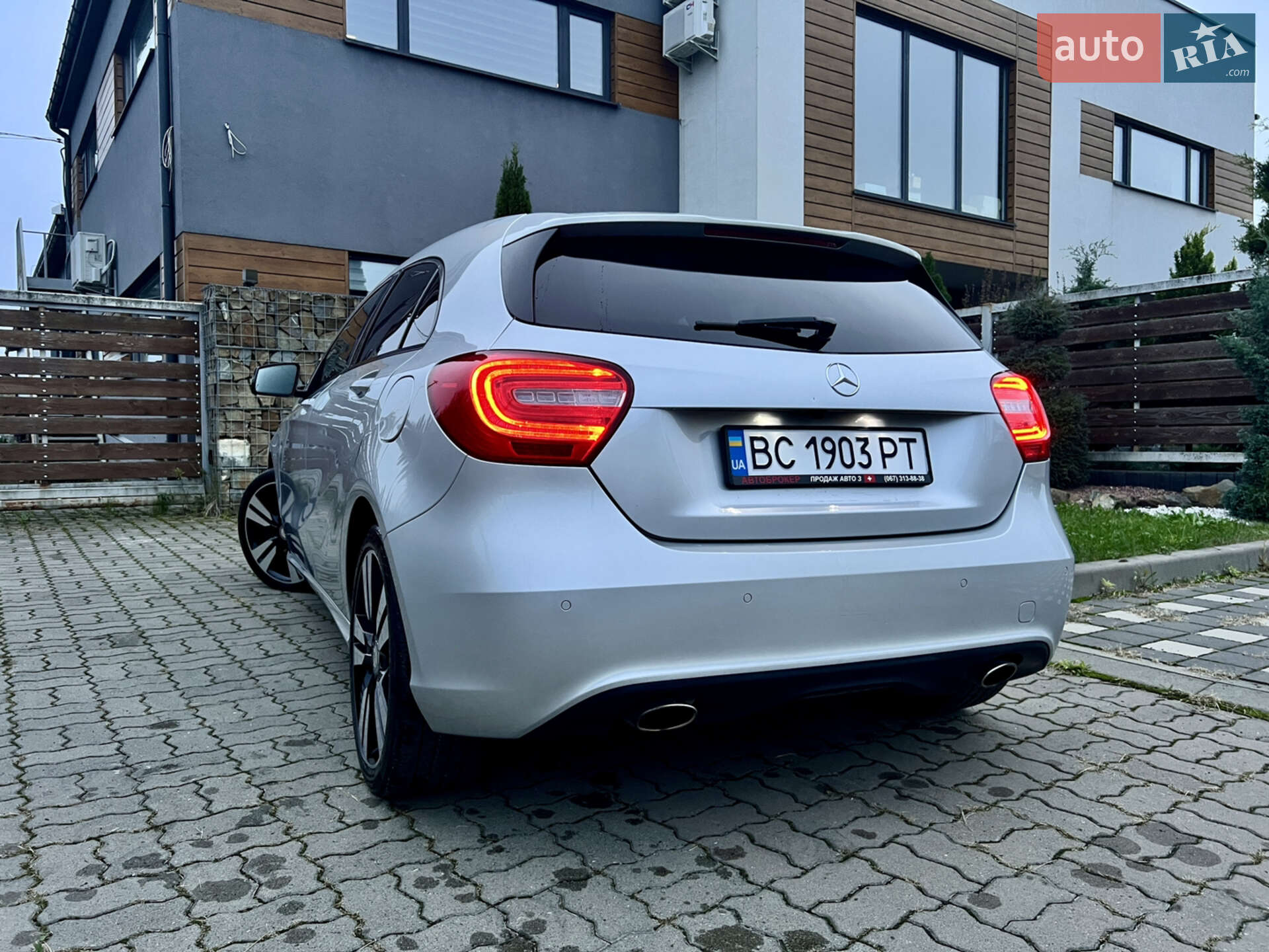 Mercedes-Benz A-Class 2015 VIN WDD1760431J373247 фото оголошення 12 з 46